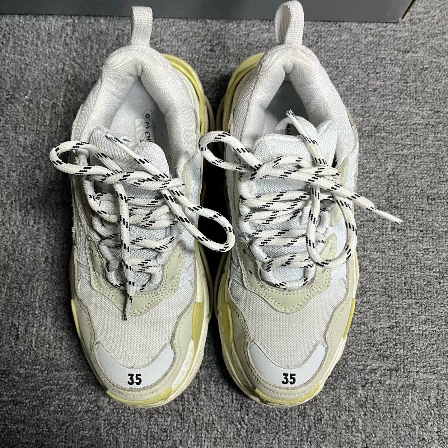 Balenciaga Balenciaga Distressed Triple S Sneakers 35 Size US 4 / IT 34 - 4 Thumbnail