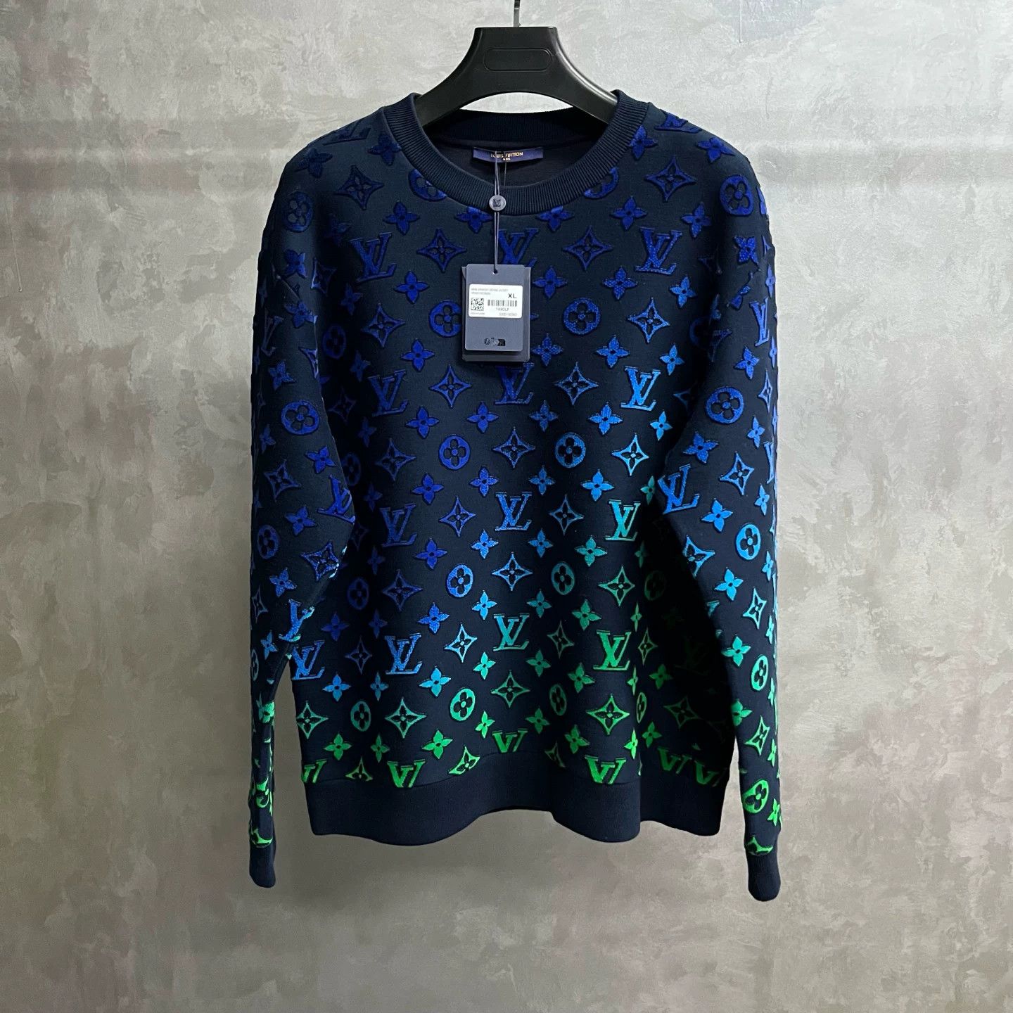 Louis Vuitton Louis Vuitton Monogram Gradient Sweatshirt US XL Size US XL / EU 56 / 4 - 2 Thumbnail