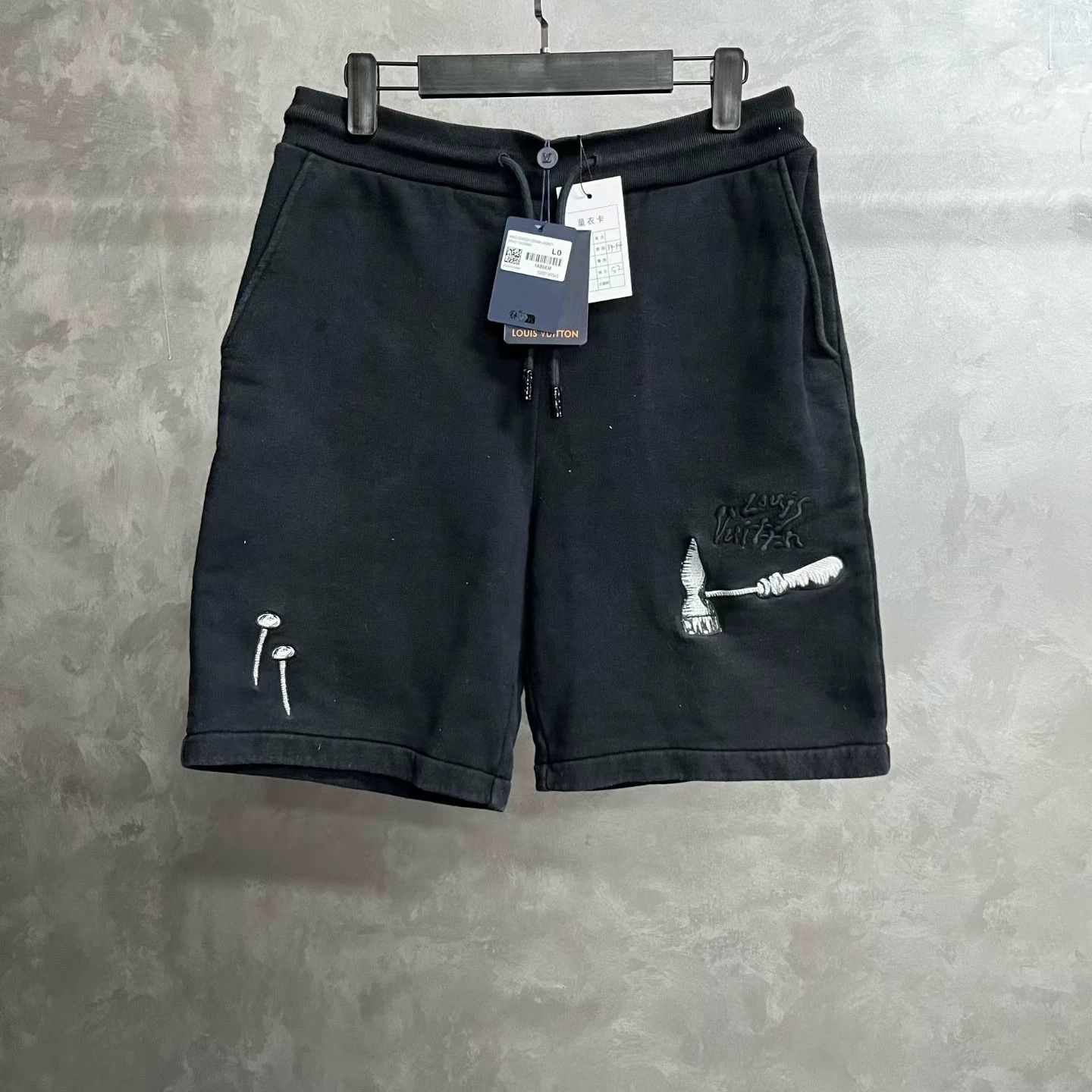 Louis Vuitton Louis Vuitton Embroidered Tool Print Shorts Size L Size US 34 / EU 50 - 2 Thumbnail