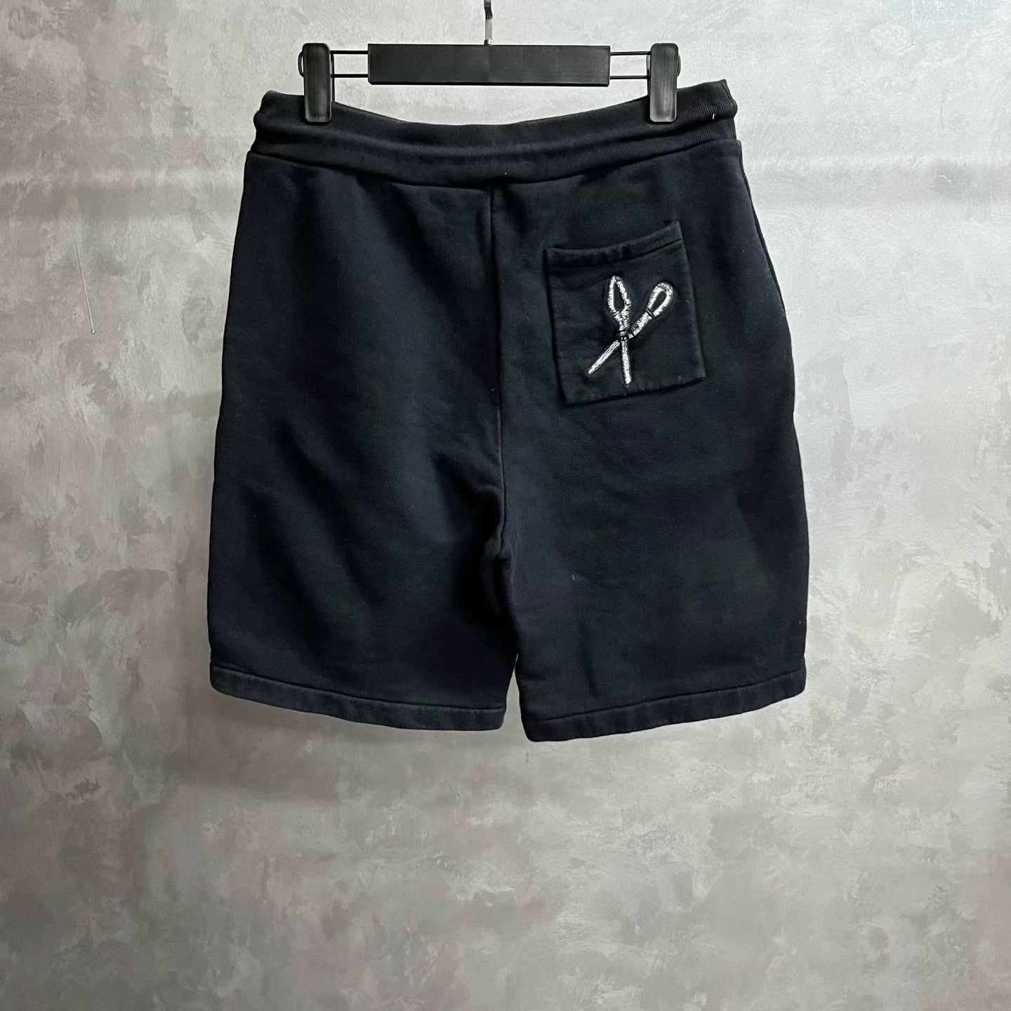 Louis Vuitton Louis Vuitton Embroidered Tool Print Shorts Size L Size US 34 / EU 50 - 3 Thumbnail