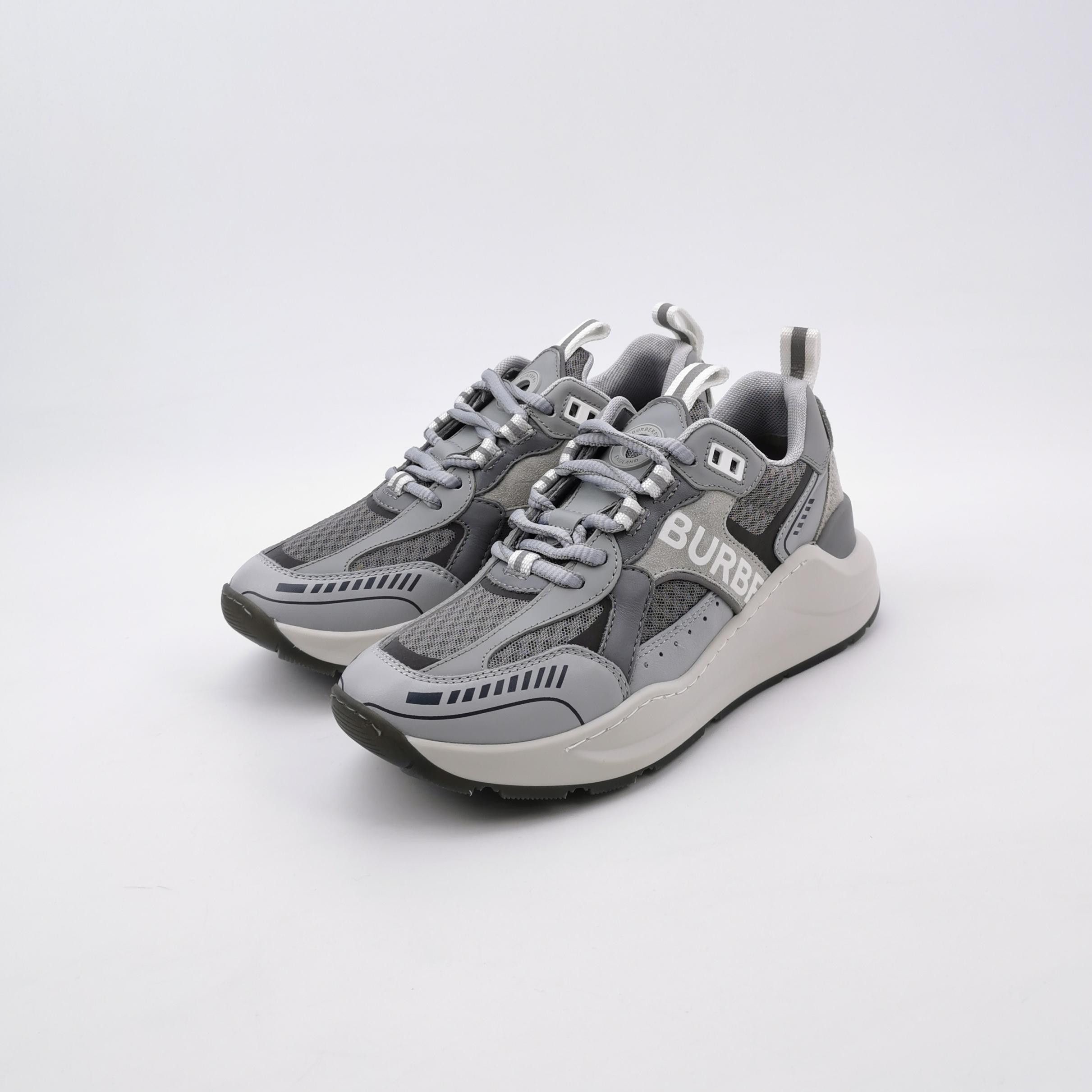 Burberry Burberry Women 6 Lowtop Sneakers Size US 6 / IT 36 - 2 Thumbnail
