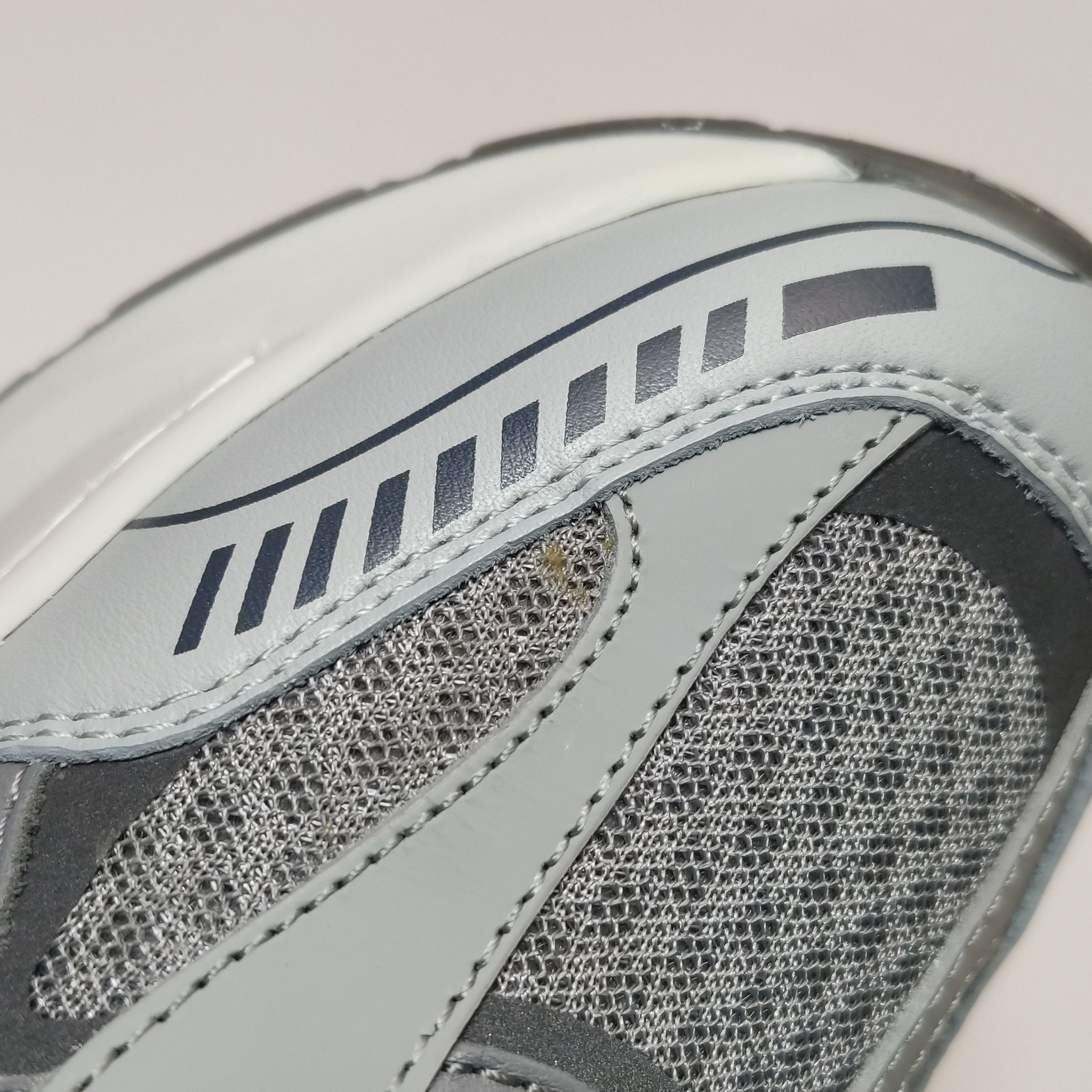 Burberry Burberry Women 6 Lowtop Sneakers Size US 6 / IT 36 - 7 Thumbnail
