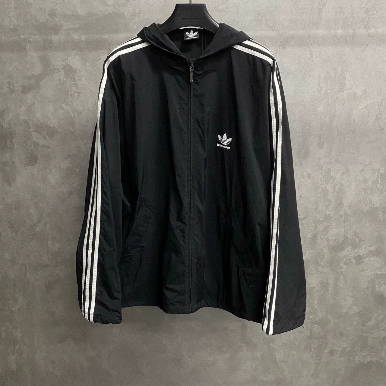 Balenciaga Balenciaga x Adidas Logo Embroidered Windbreaker S Size US S / EU 44-46 / 1 - 2 Thumbnail