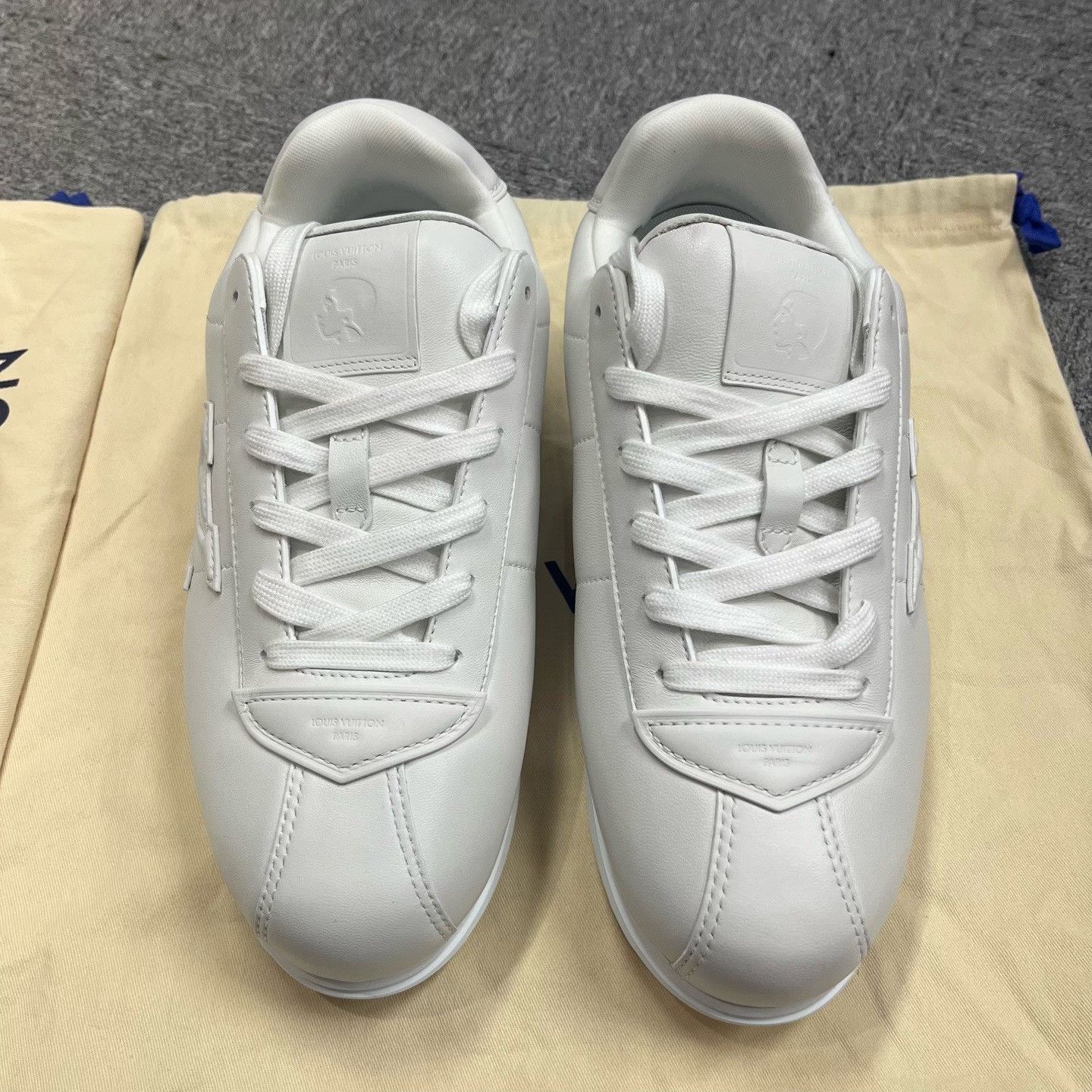 Louis Vuitton Louis Vuitton Debossed Leather Low-Top Sneakers 10.5 Size US 11.5 / EU 44-45 - 3 Thumbnail