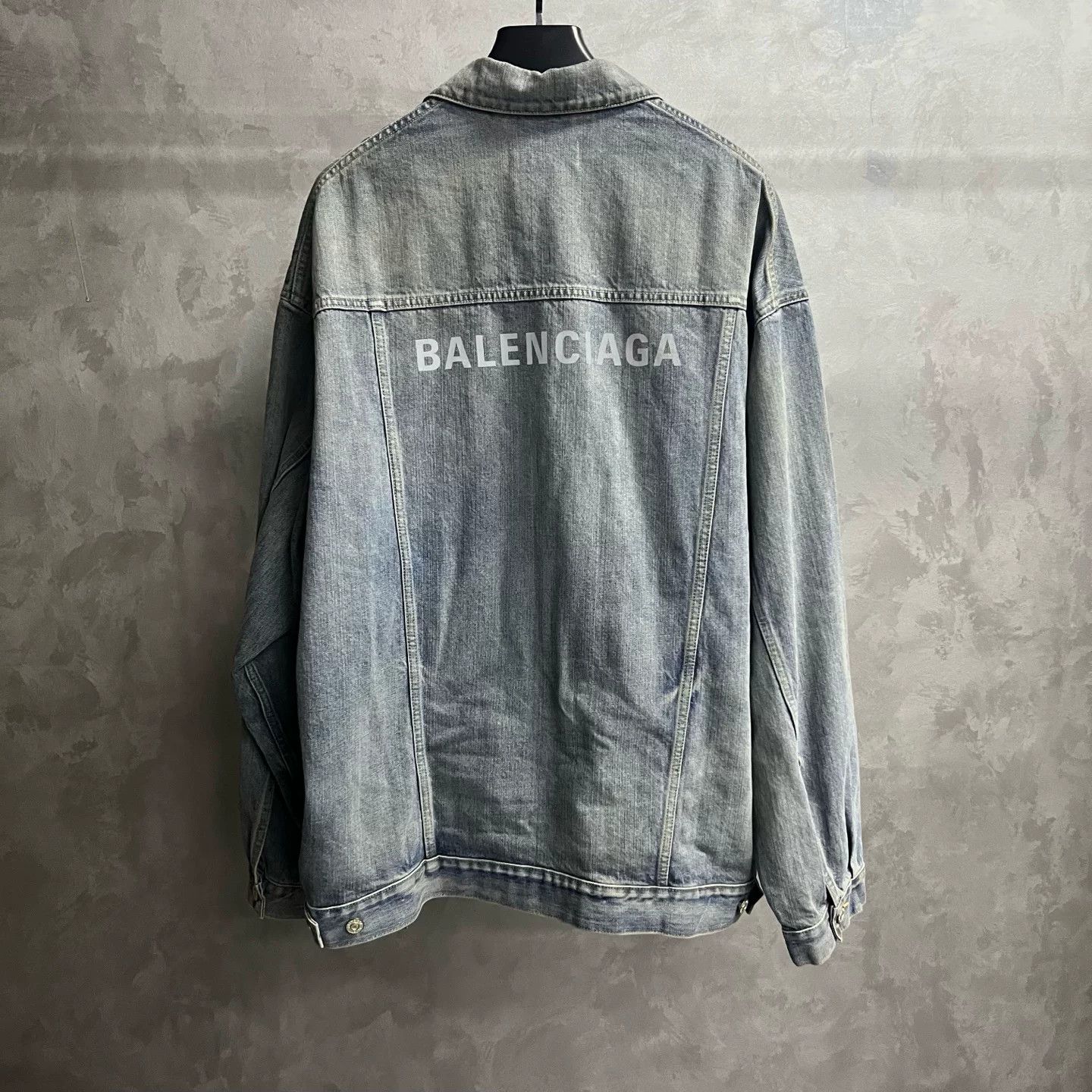 Balenciaga Balenciaga Logo Print Denim Jacket 2 Size US M / EU 48-50 / 2 - 6 Thumbnail