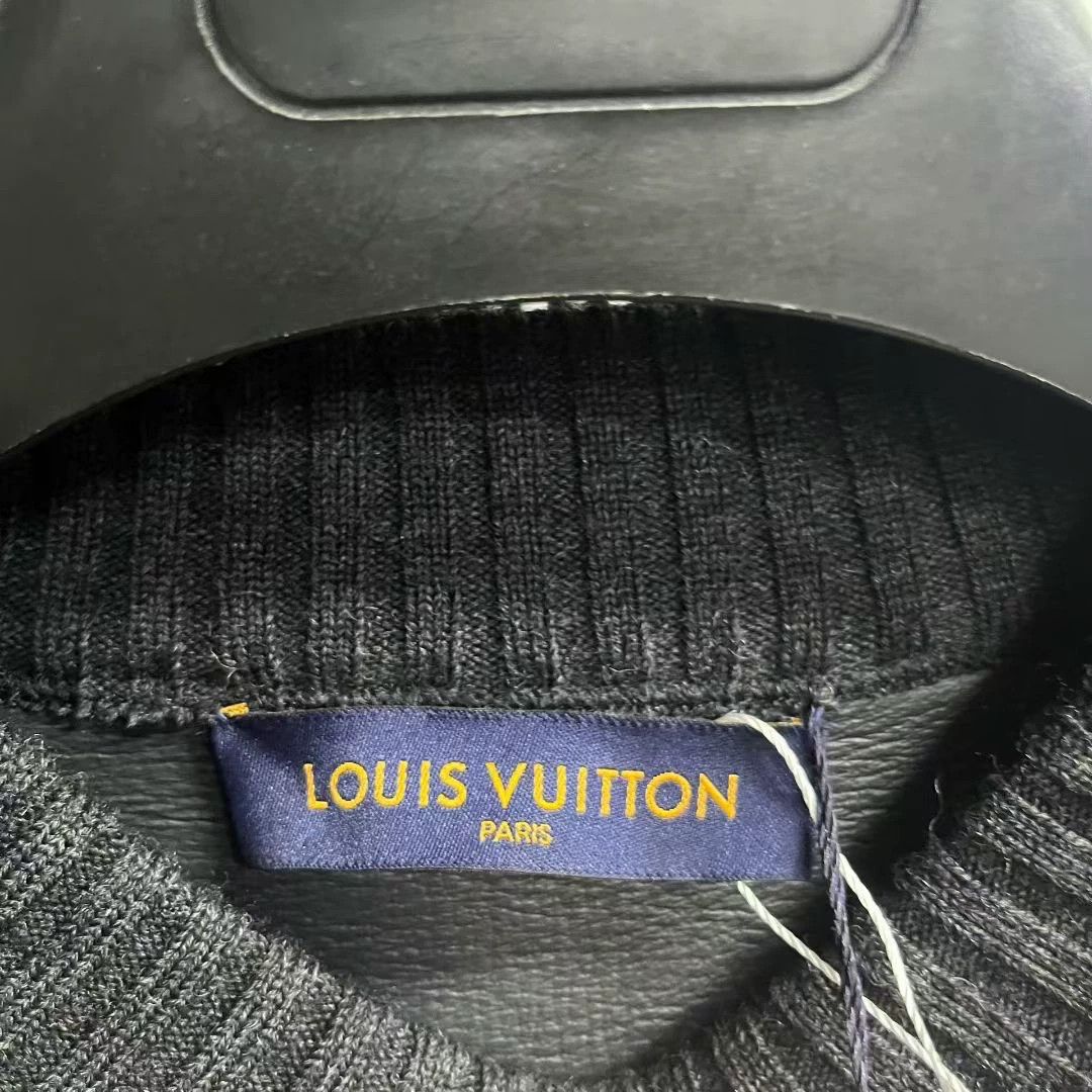 Louis Vuitton Louis Vuitton Monogram Shearling Sweatshirt L Size US L / EU 52-54 / 3 - 4 Thumbnail