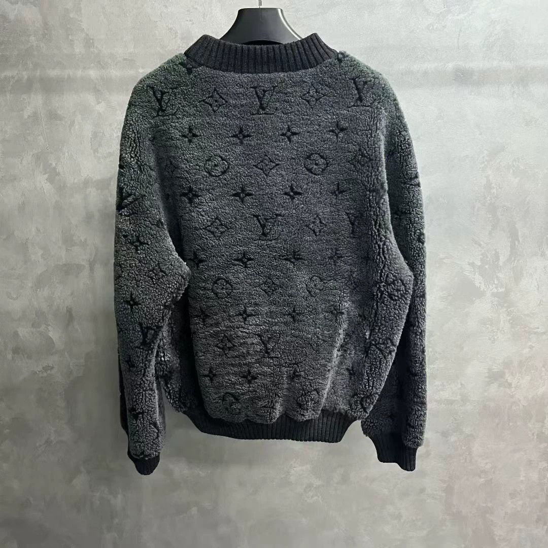 Louis Vuitton Louis Vuitton Monogram Shearling Sweatshirt L Size US L / EU 52-54 / 3 - 3 Thumbnail