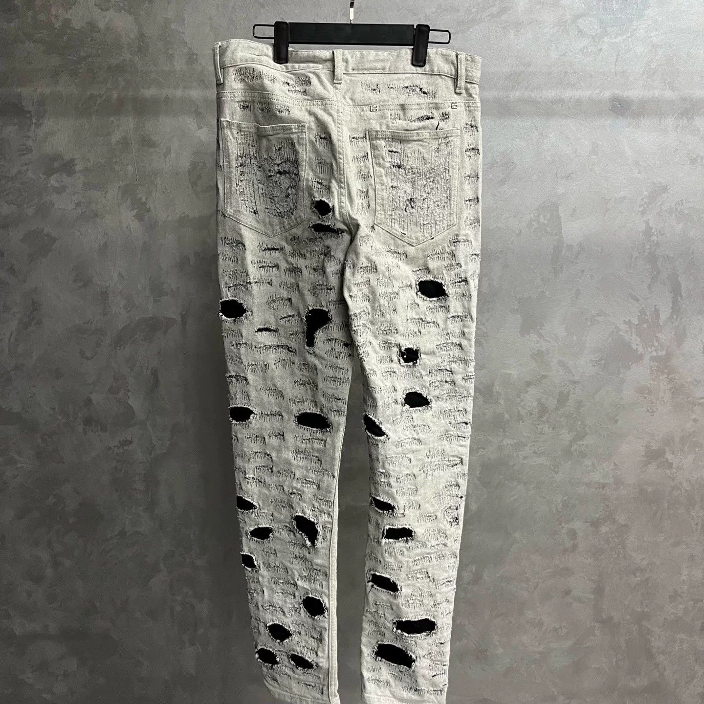 Givenchy Givenchy Distressed Destroyed Denim Jeans Size 33 Size US 33 - 6 Thumbnail