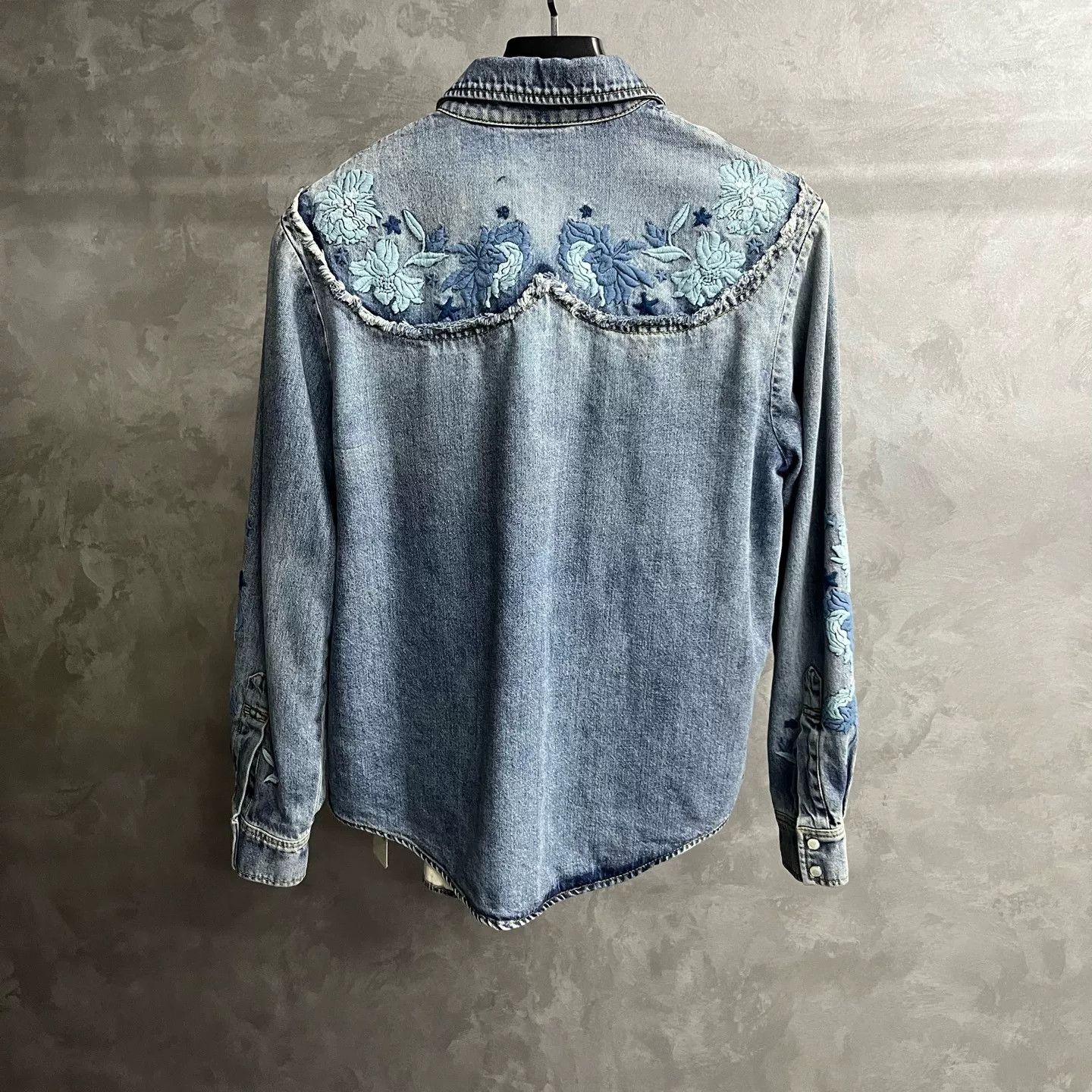 Gucci Gucci Floral Embroidered Denim Jacket IT 40 Size S / US 4 / IT 40 - 5 Thumbnail