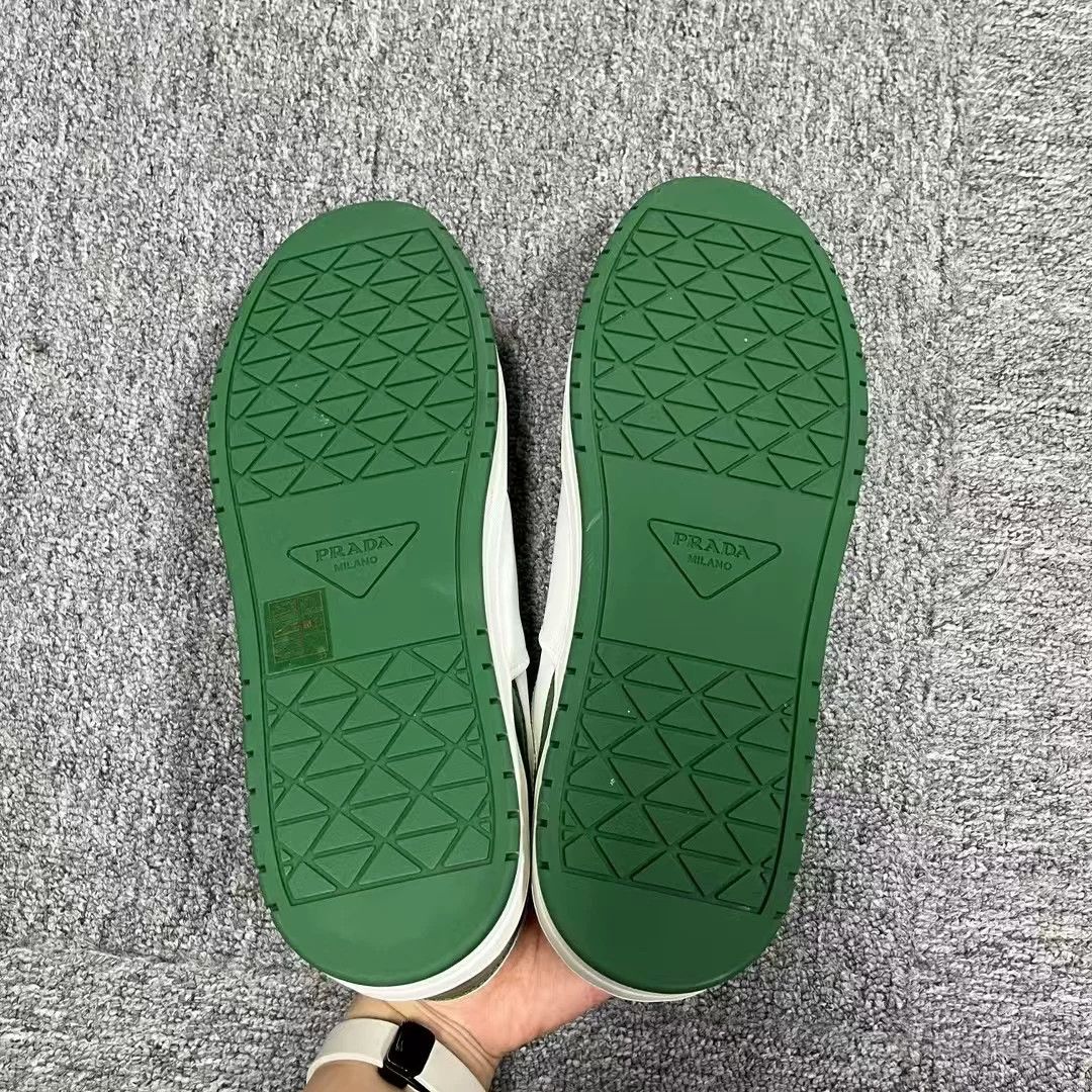 Prada Prada Green/White Leather Low-Top Sneakers Size 40 Size US 7 / EU 40 - 6 Thumbnail