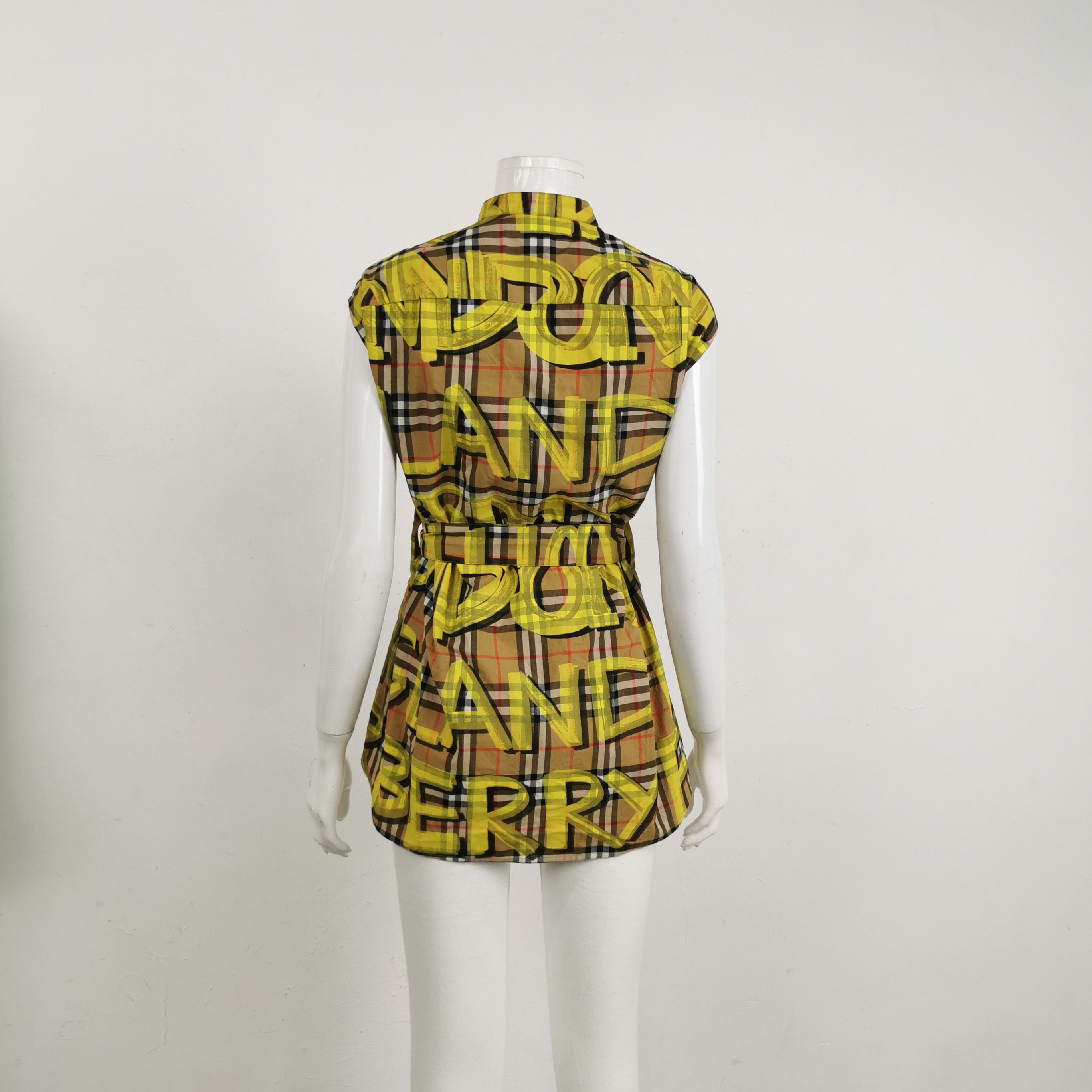 Burberry Burberry Women 2 Short Sleeve Shirts Size XS / US 0-2 / IT 36-38 - 2 Thumbnail