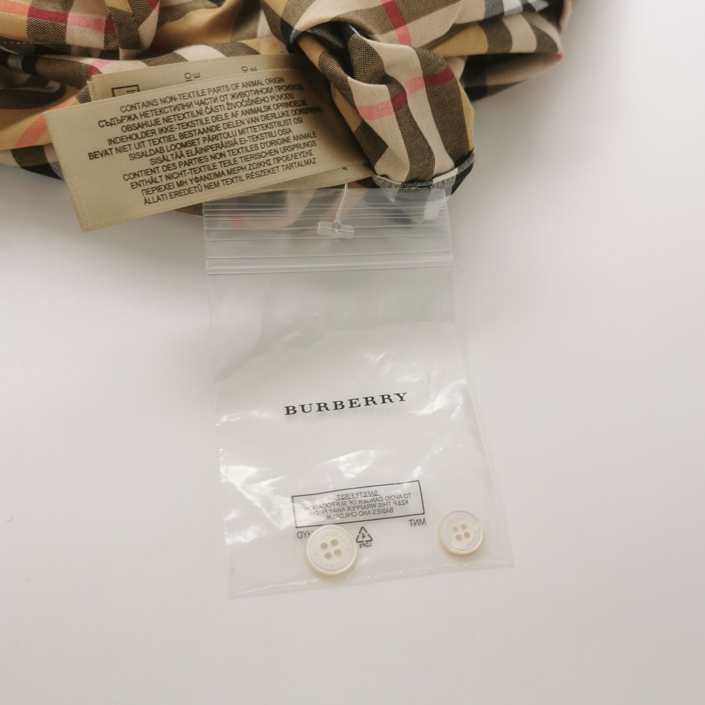 Burberry Burberry Women 2 Button Ups Size XS / US 0-2 / IT 36-38 - 5 Thumbnail