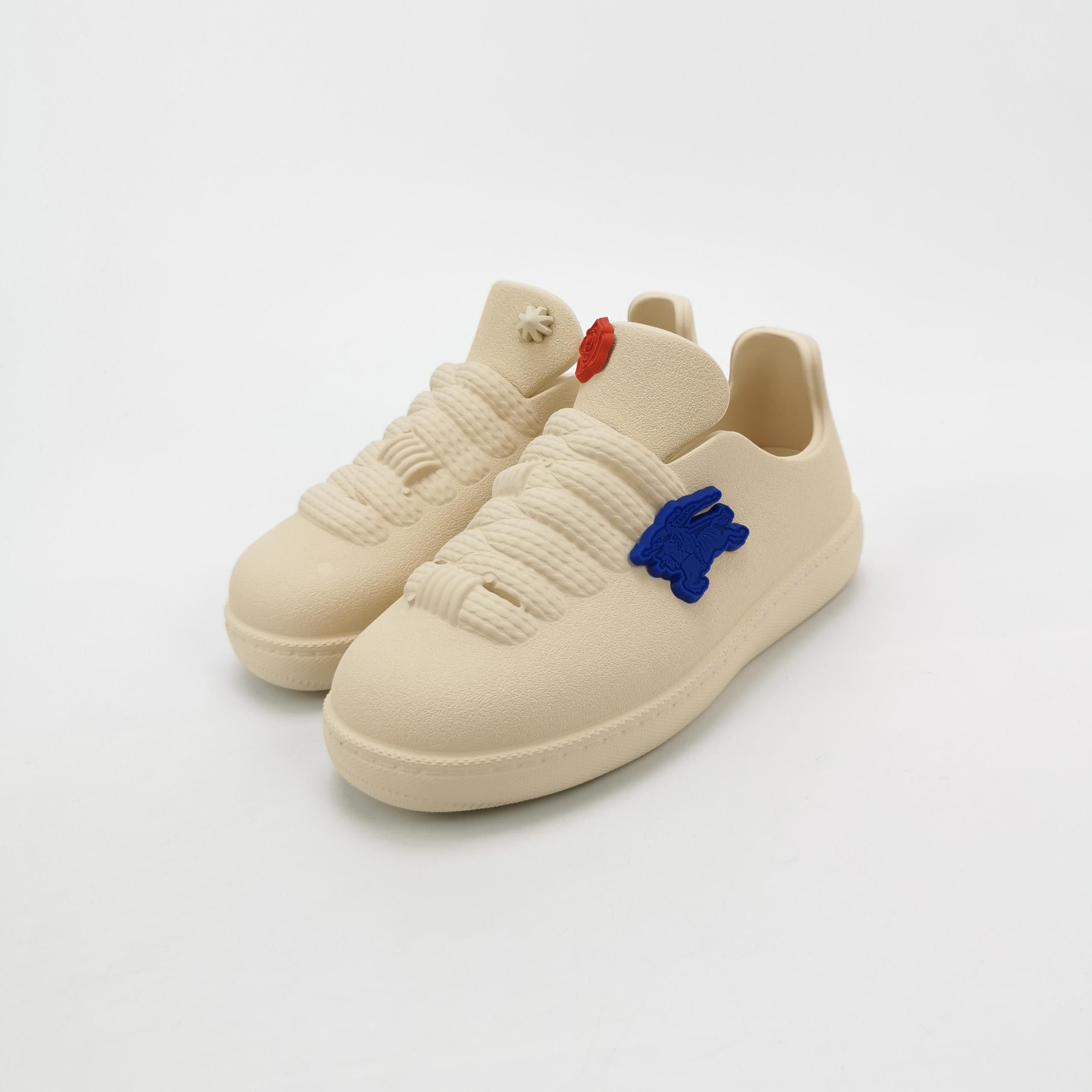 Burberry Burberry Women 6 Lowtop Sneakers Size US 6 / IT 36 - 2 Thumbnail
