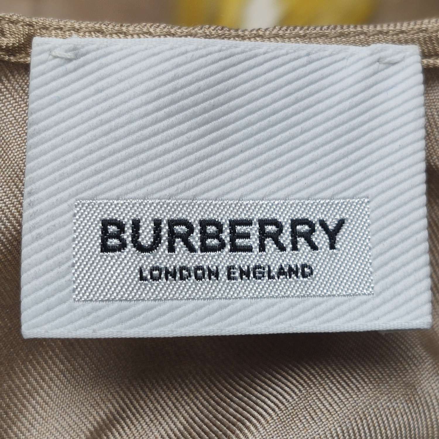 Burberry Burberry Women s Short Sleeve Shirts Size S / US 4 / IT 40 - 5 Thumbnail