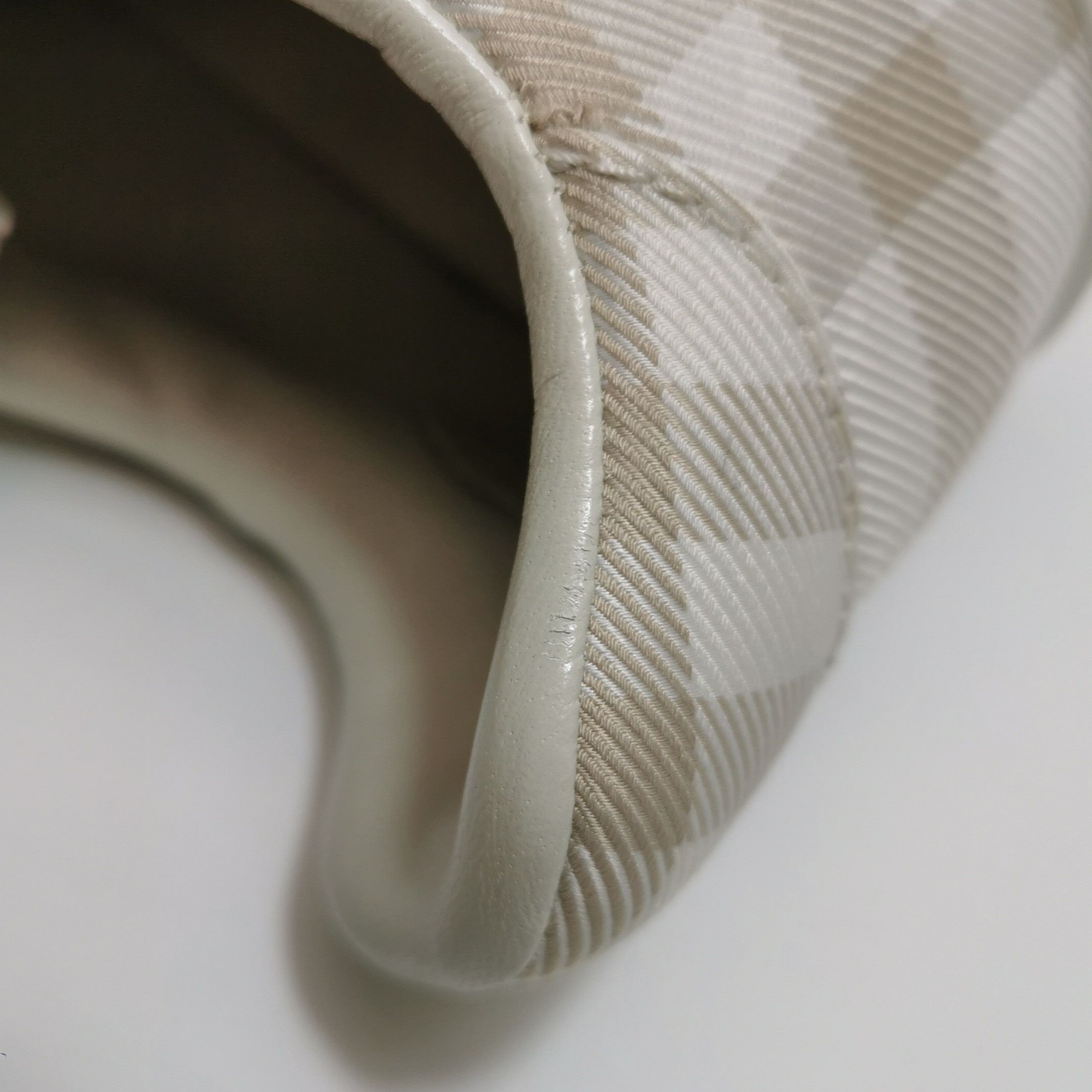 Burberry Burberry Women 6 Lowtop Sneakers Size US 6 / IT 36 - 8 Thumbnail