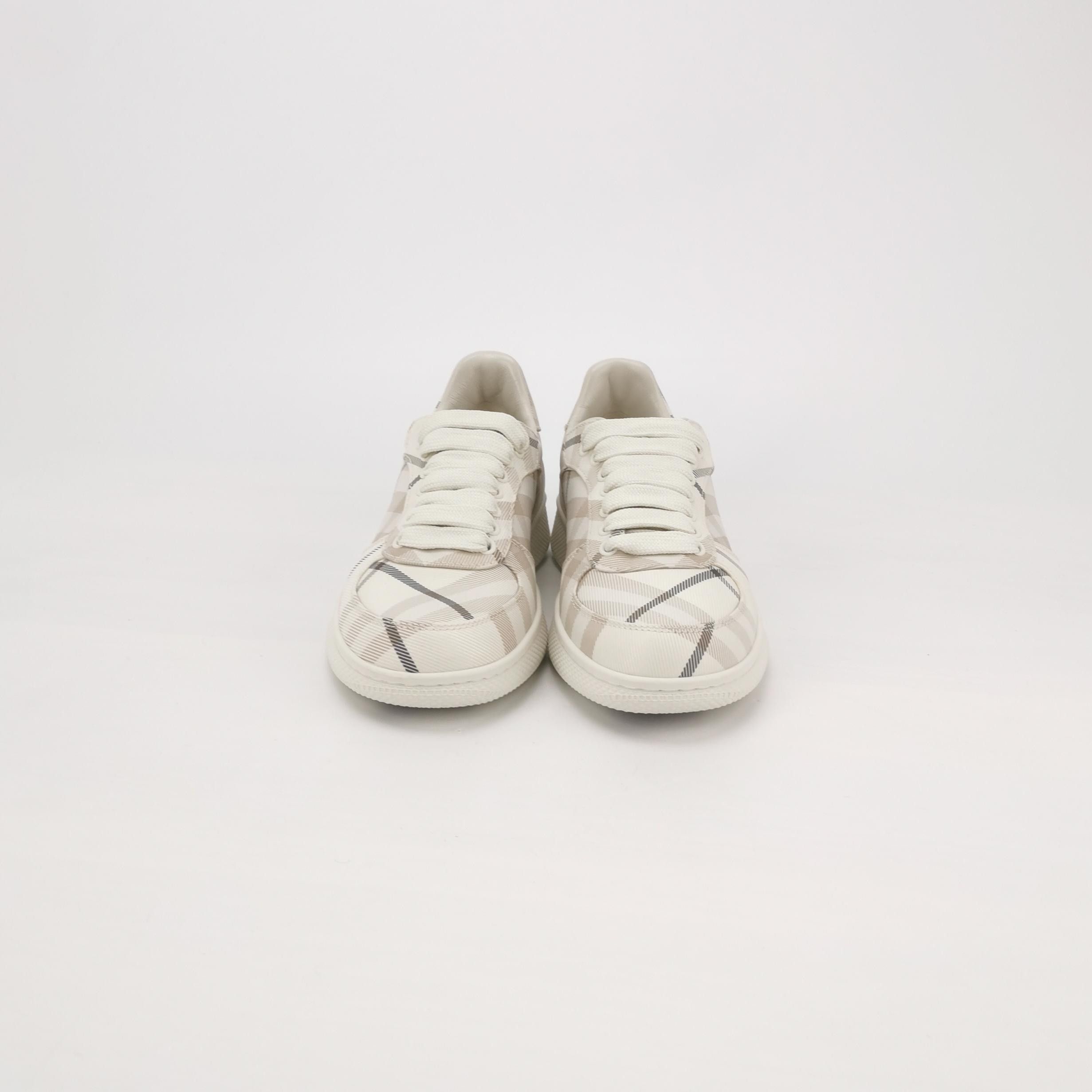 Burberry Burberry Women 6 Lowtop Sneakers Size US 6 / IT 36 - 3 Thumbnail