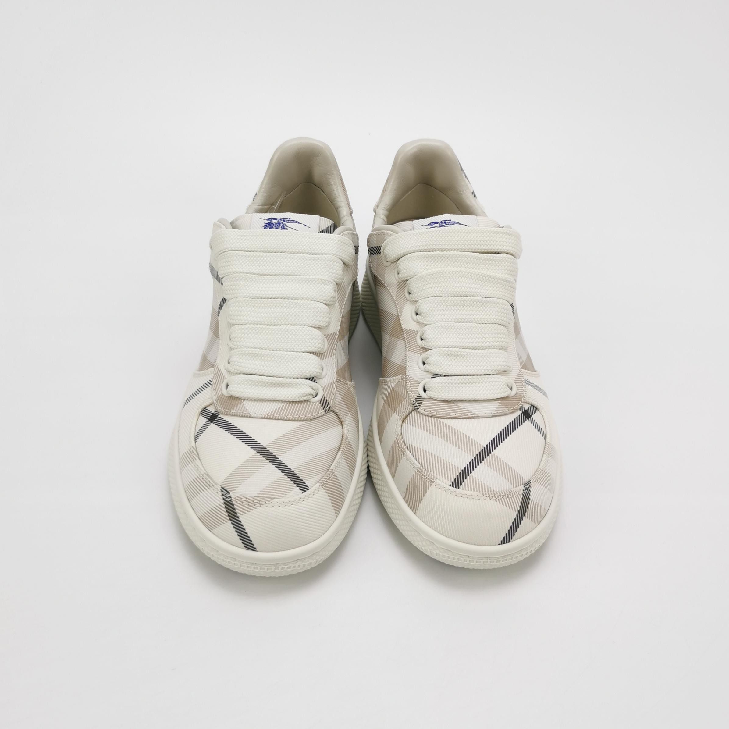 Burberry Burberry Women 6 Lowtop Sneakers Size US 6 / IT 36 - 3 Thumbnail