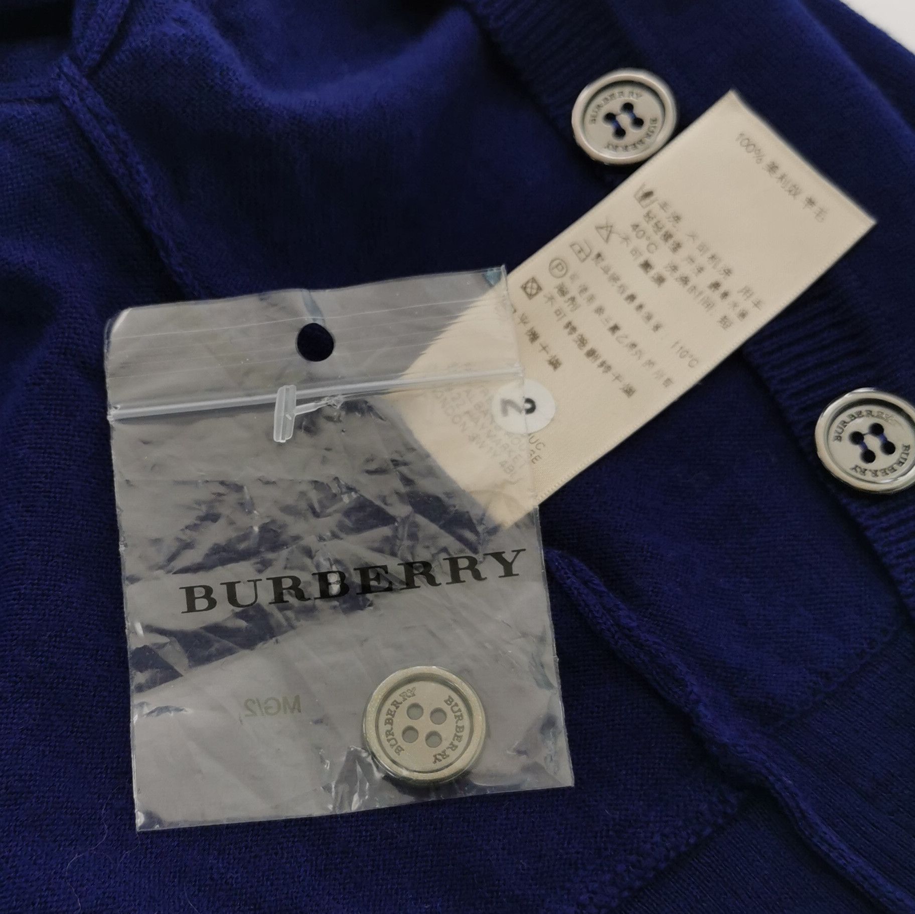 Burberry Burberry Women l Sweaters Size L / US 10 / IT 46 - 4 Thumbnail