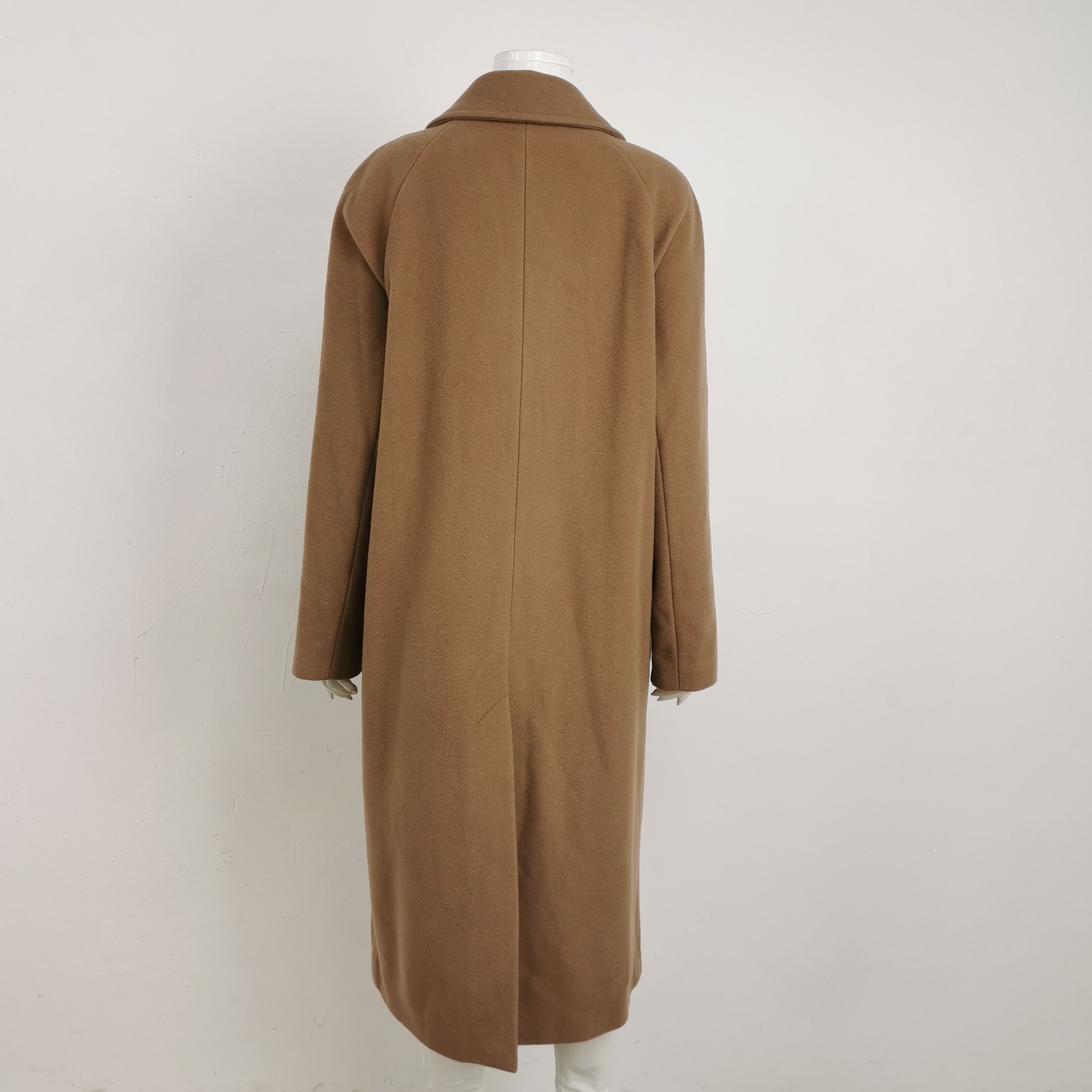 Burberry Burberry Women l Coats Size L / US 10 / IT 46 - 2 Thumbnail
