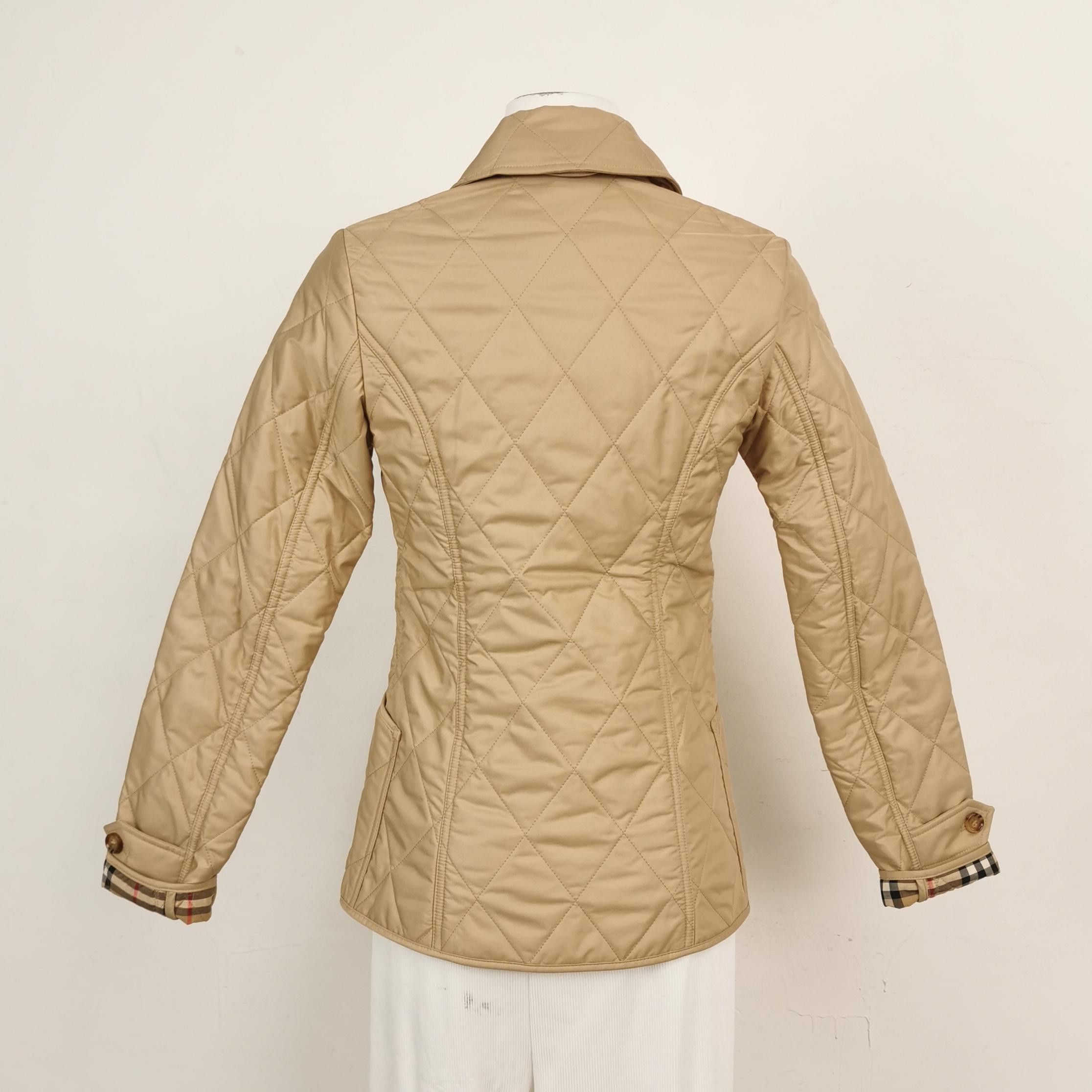 Burberry Burberry Women m Down Jackets Size M / US 6-8 / IT 42-44 - 2 Thumbnail