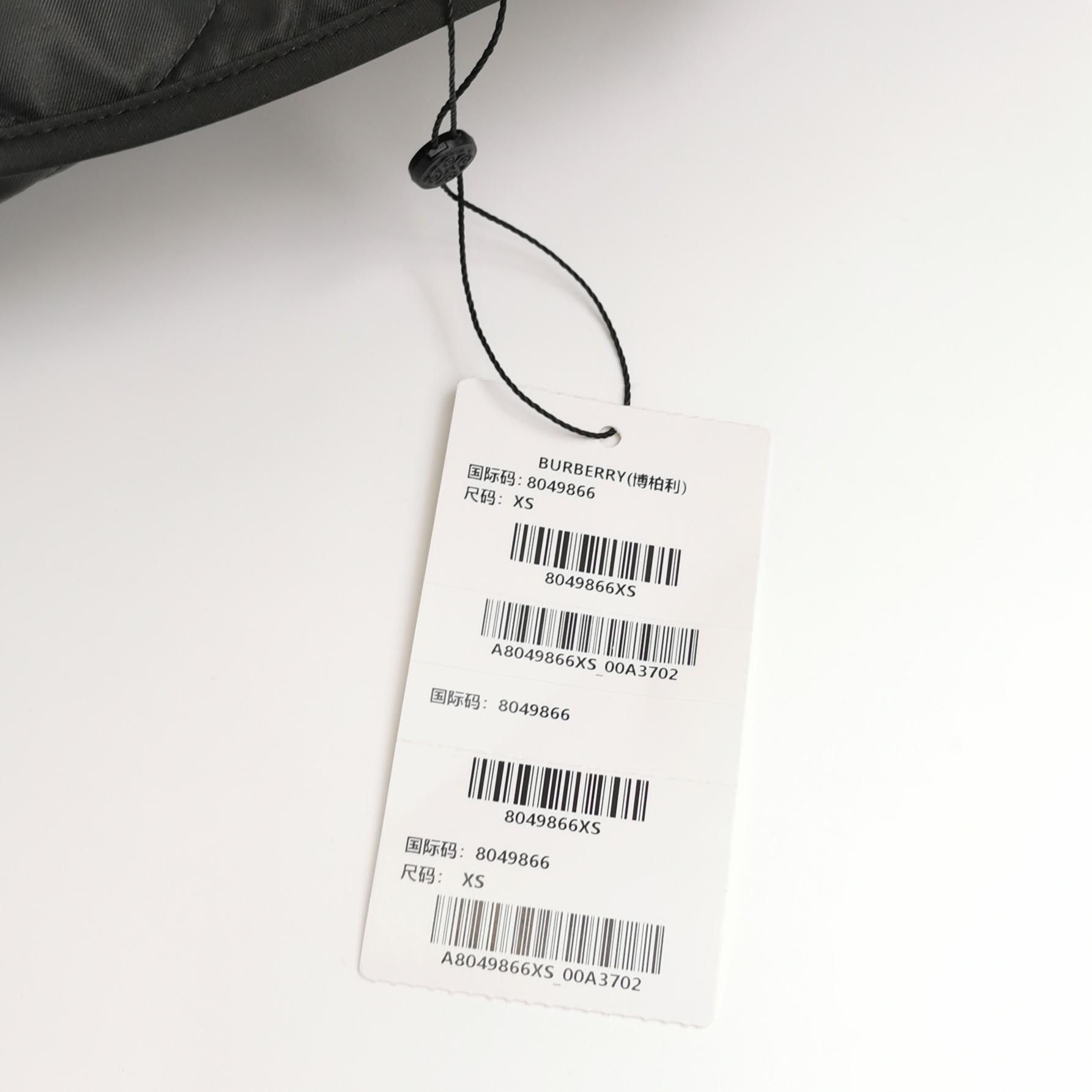 Burberry Burberry Women m Down Jackets Size M / US 6-8 / IT 42-44 - 4 Thumbnail