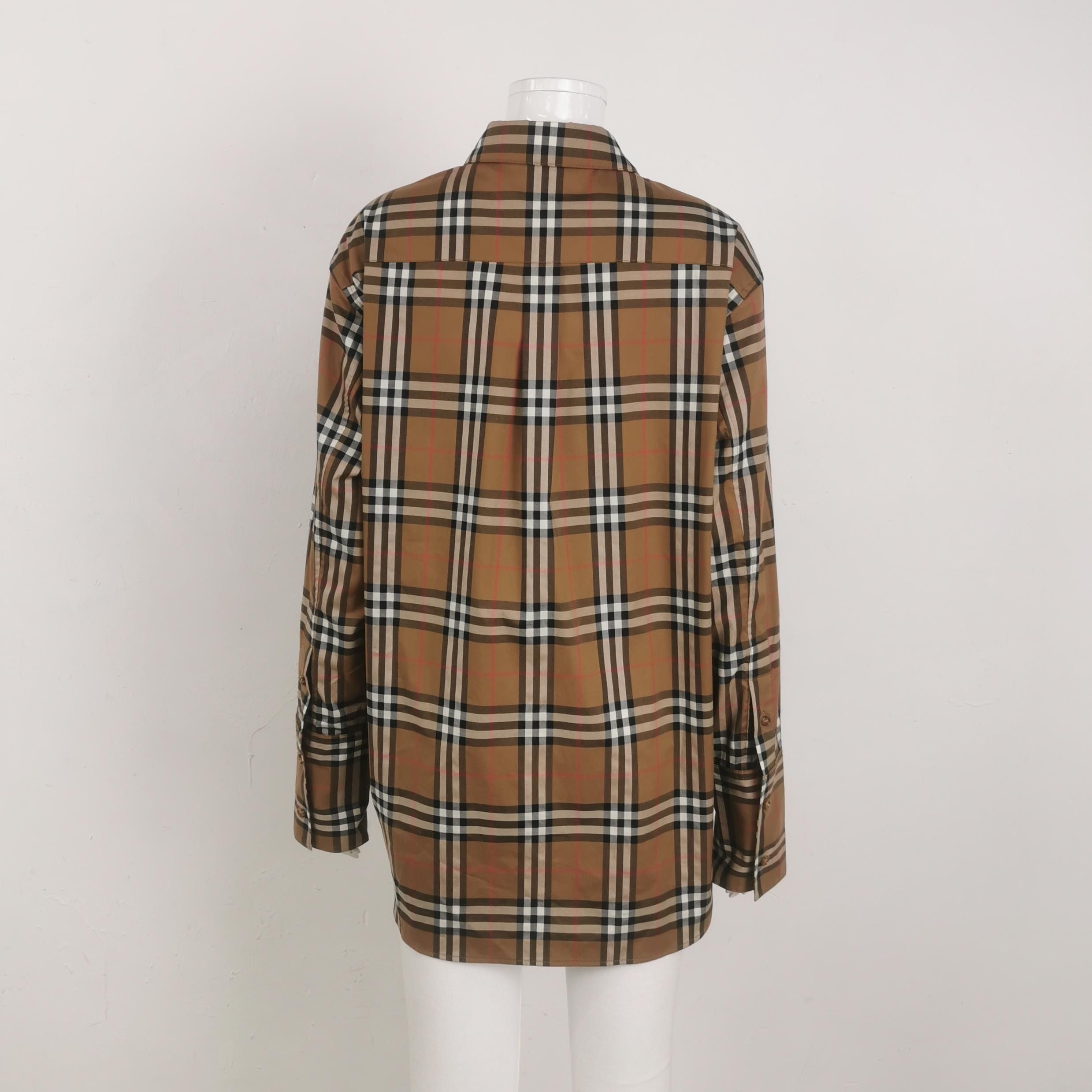 Burberry Burberry Women s Button Ups Size S / US 4 / IT 40 - 2 Thumbnail