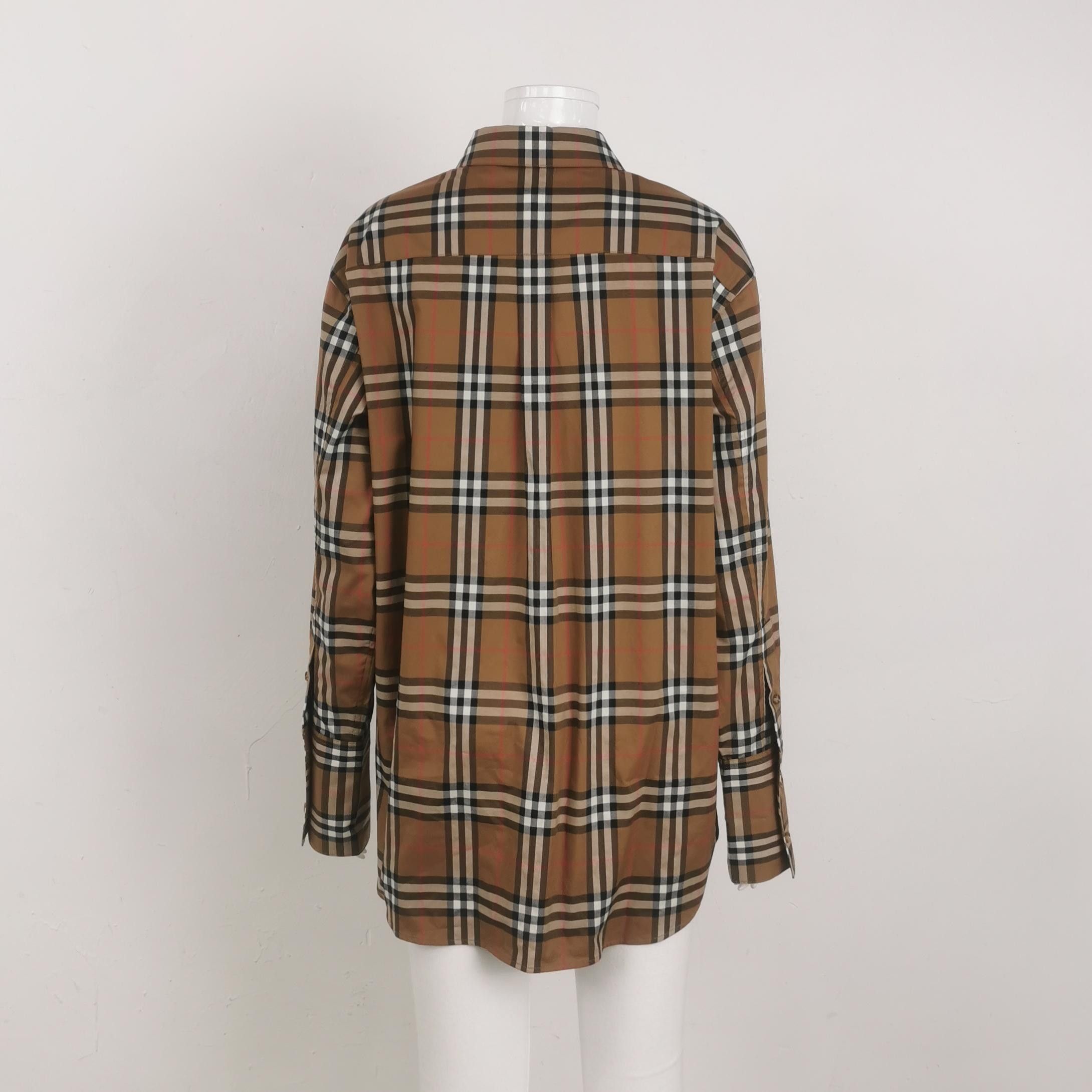 Burberry Burberry Women s Button Ups Size S / US 4 / IT 40 - 2 Thumbnail