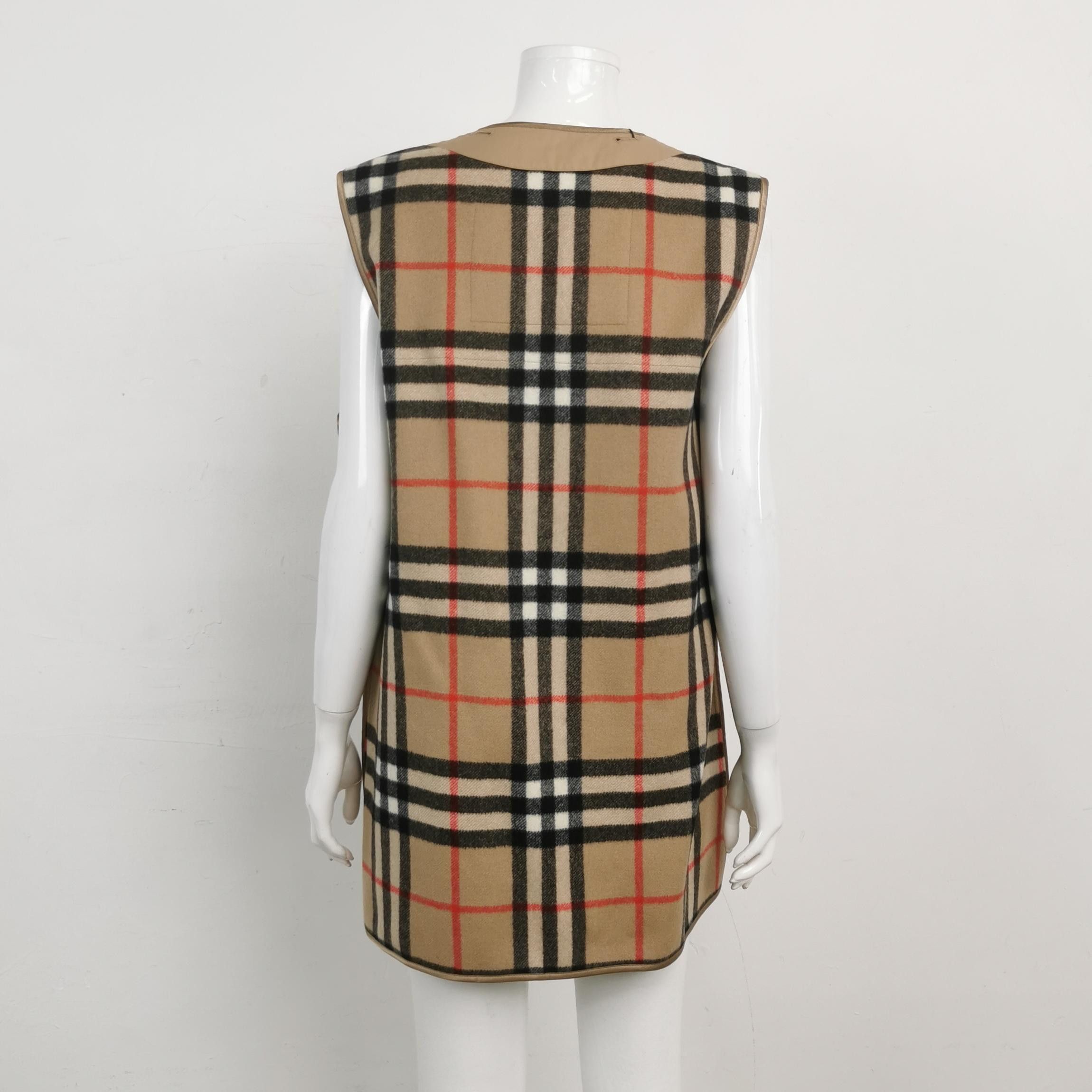 Burberry Burberry Women xl Vests Size XL / US 12-14 / IT 48-50 - 2 Thumbnail