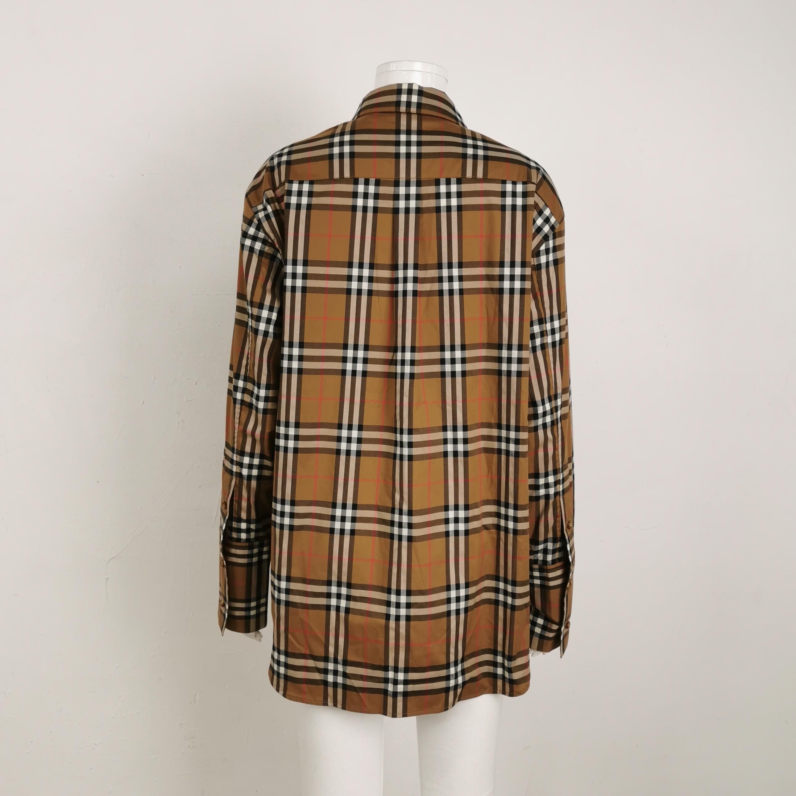 Burberry Burberry Women s Button Ups Size S / US 4 / IT 40 - 2 Thumbnail