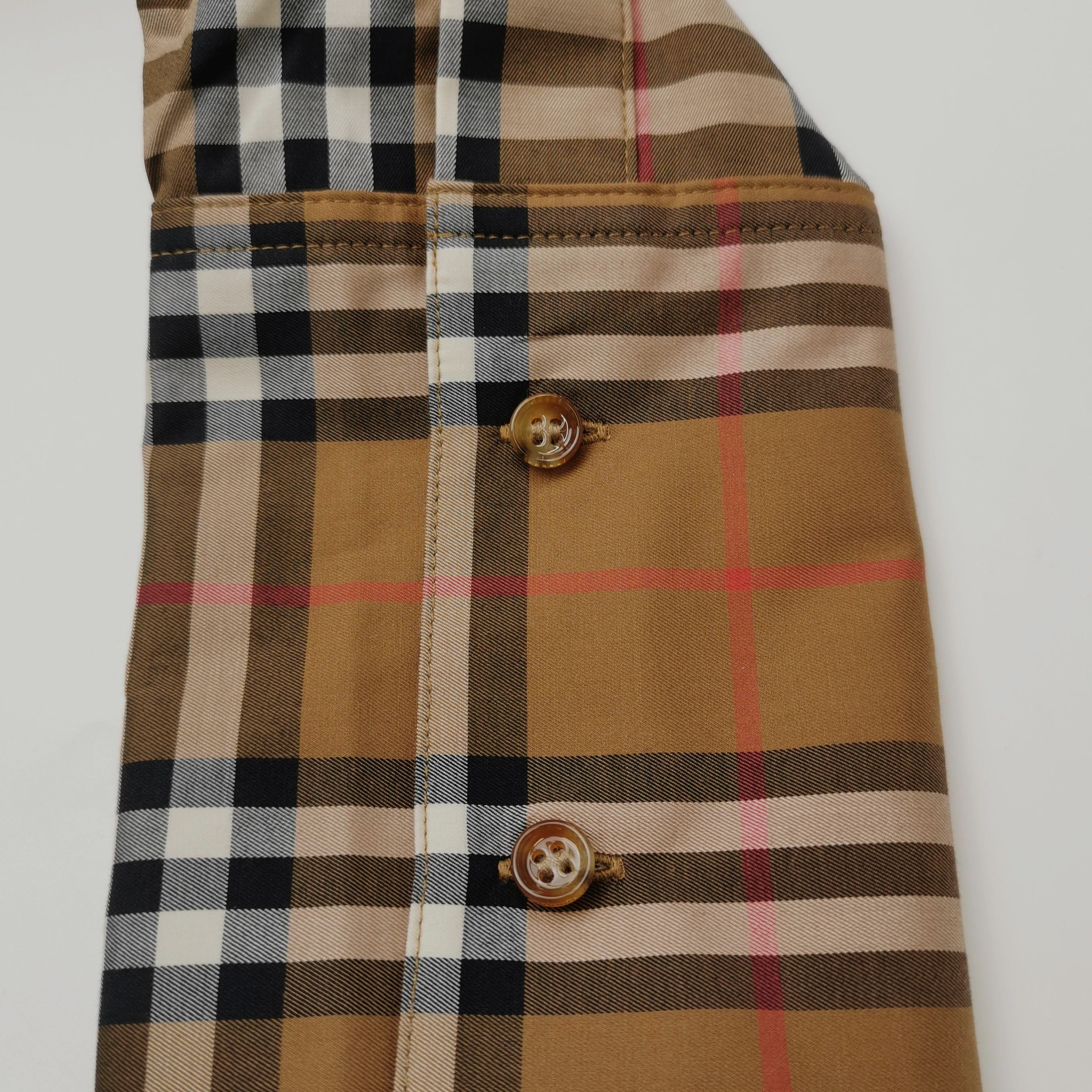 Burberry Burberry Women s Button Ups Size S / US 4 / IT 40 - 3 Thumbnail