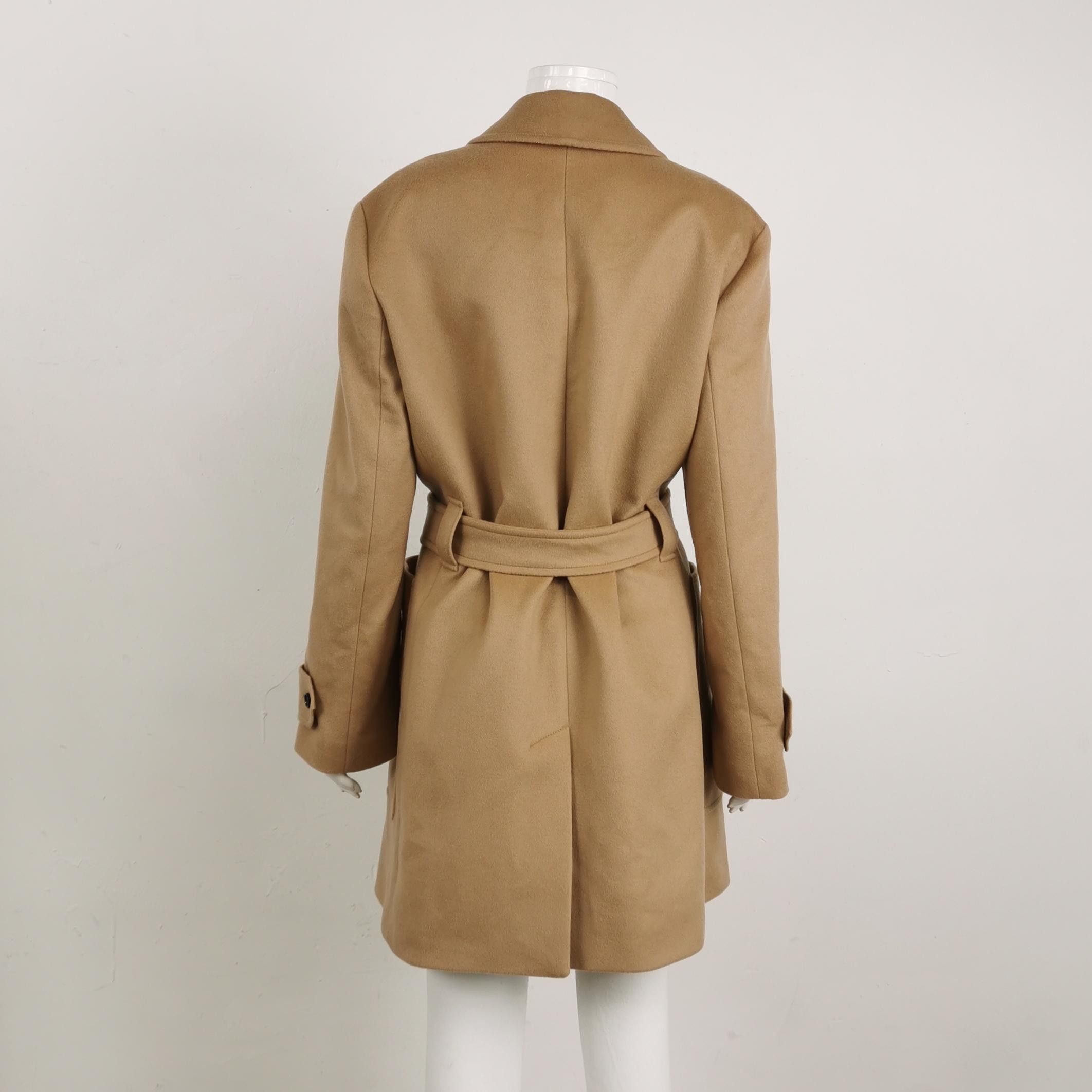 Burberry Burberry Women l Coats Size L / US 10 / IT 46 - 2 Thumbnail