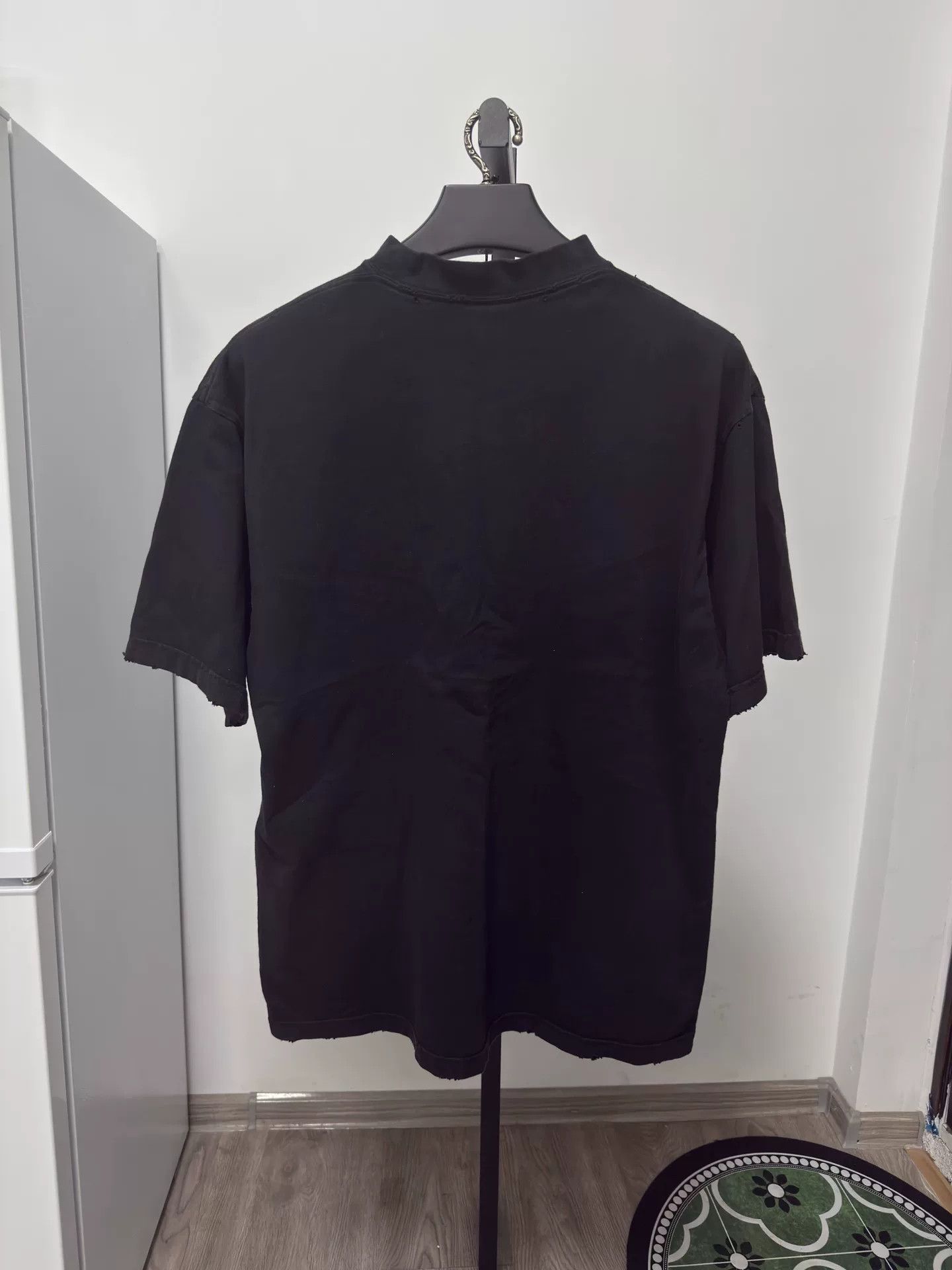 Balenciaga Balenciaga Scissor Crest Distressed T-Shirt XS Size US XS / EU 42 / 0 - 3 Thumbnail
