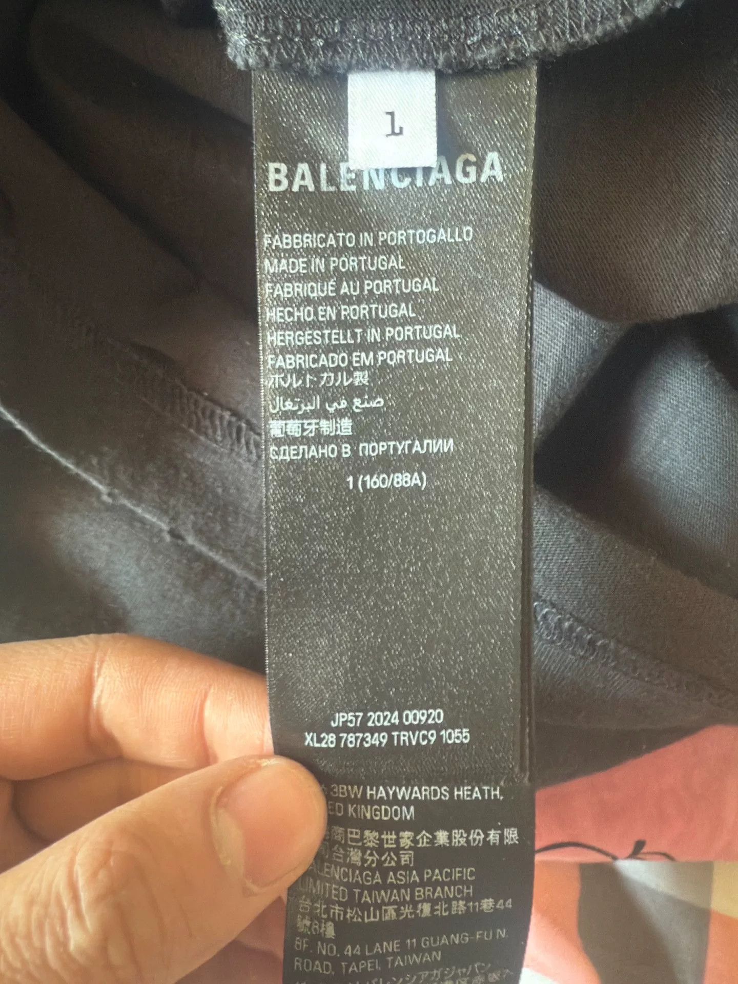 Balenciaga Balenciaga Planet Earth Distressed T-Shirt Size 1 Size US S / EU 44-46 / 1 - 5 Thumbnail