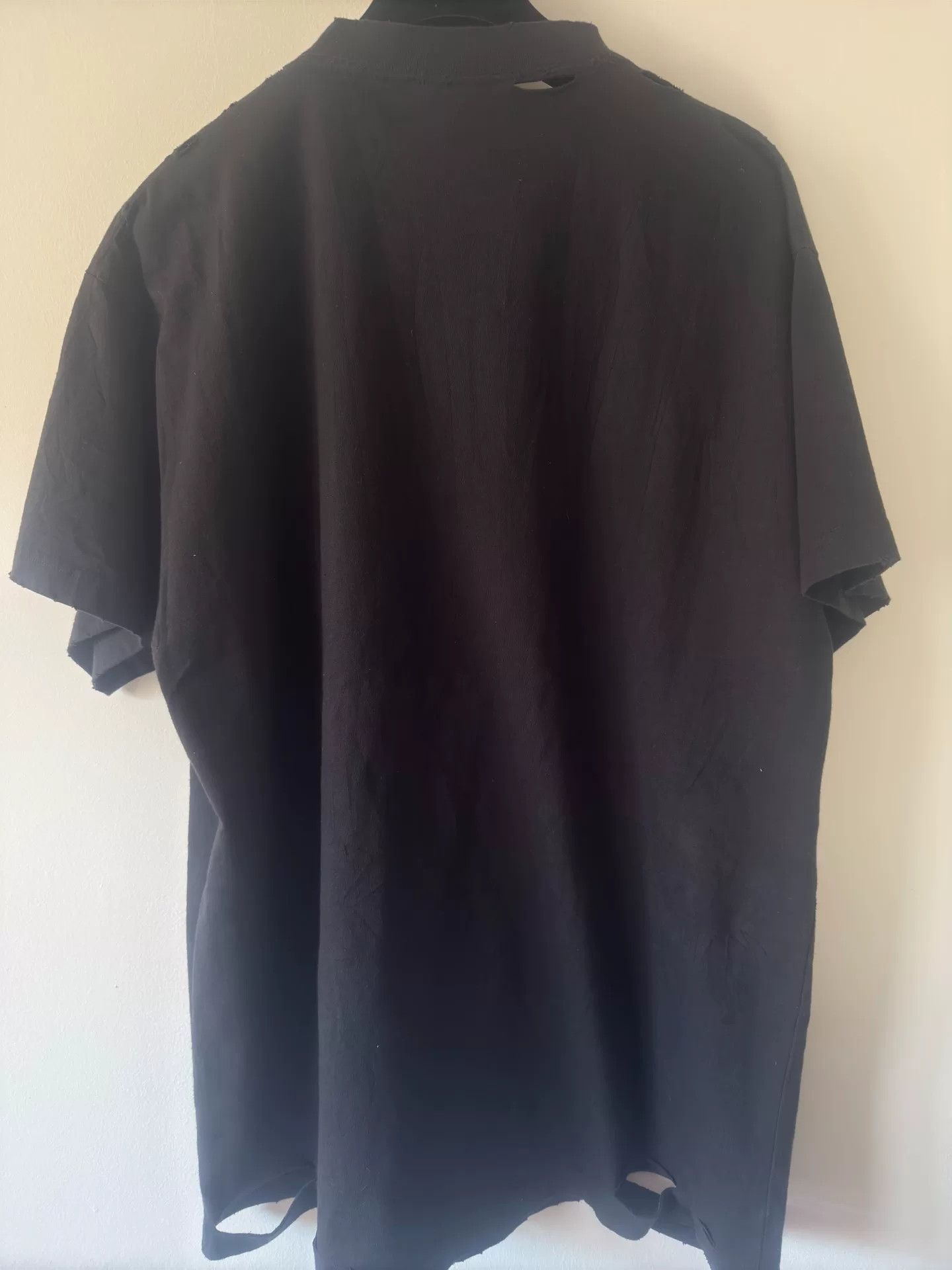 Balenciaga Balenciaga Planet Earth Distressed T-Shirt Size 1 Size US S / EU 44-46 / 1 - 3 Thumbnail