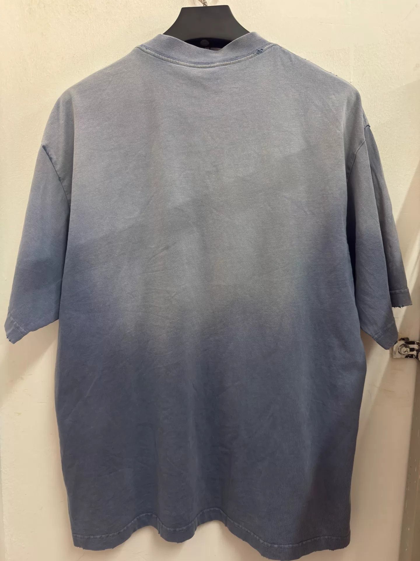 Balenciaga Balenciaga Be Kind Distressed T-Shirt L Size US L / EU 52-54 / 3 - 3 Thumbnail