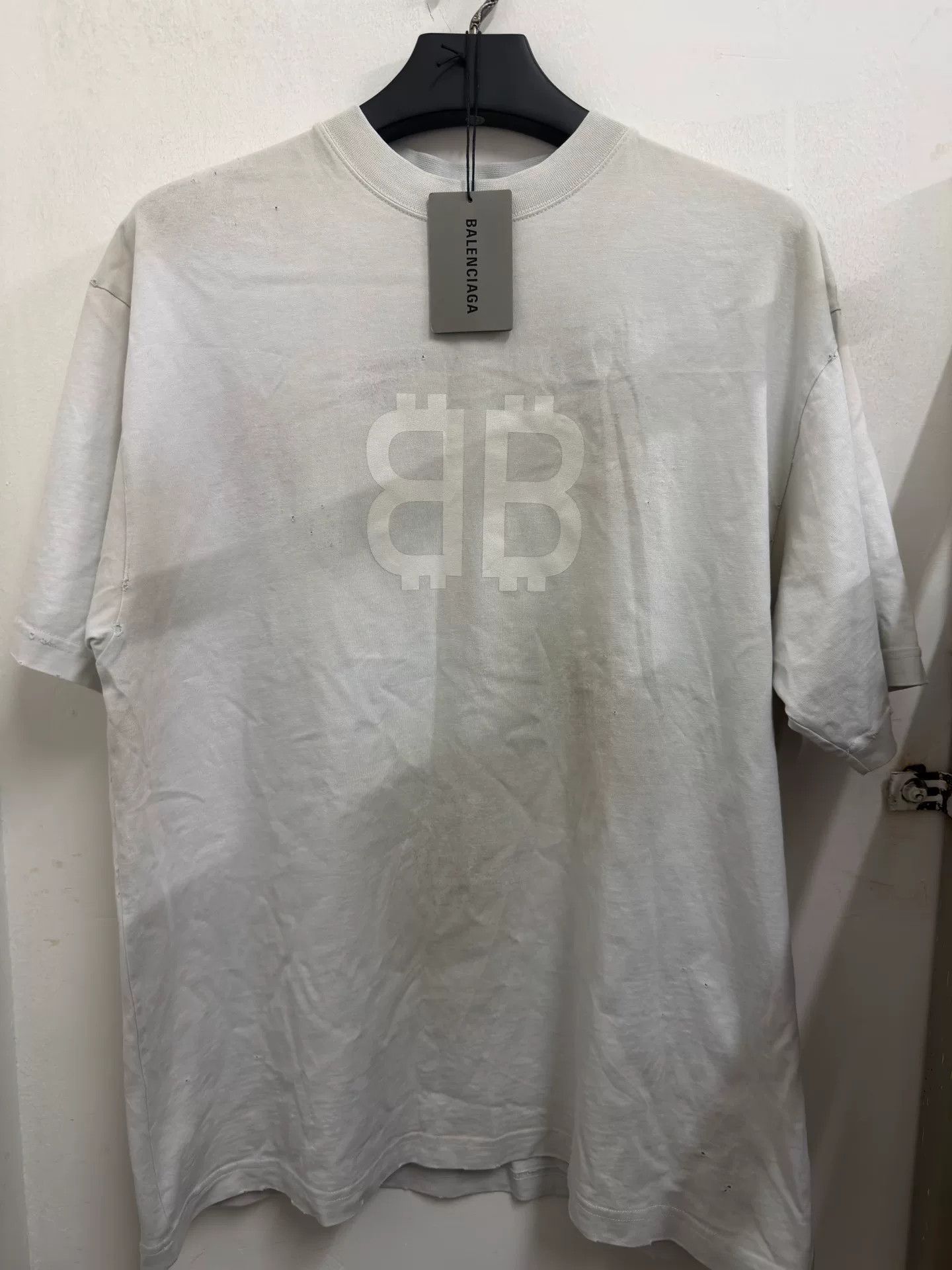 Balenciaga Balenciaga Mud-Dyed Bitcoin Logo T-Shirt Size S Size US S / EU 44-46 / 1 - 2 Thumbnail