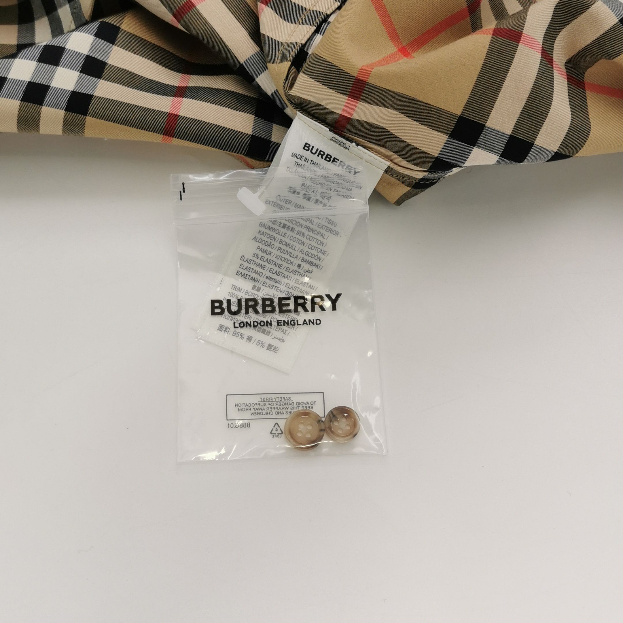 Burberry Burberry Women 2 Button Ups Size XS / US 0-2 / IT 36-38 - 4 Thumbnail