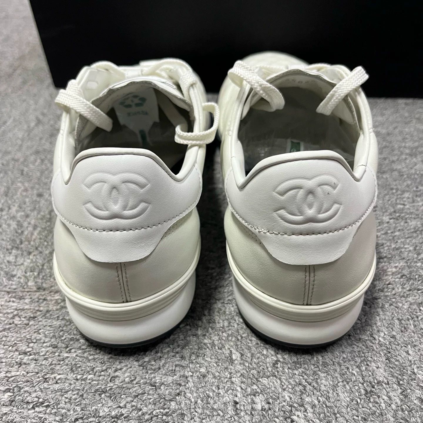 Chanel Chanel Quilted Leather Low-Top Sneakers EU 42 Size US 9 / EU 42 - 5 Thumbnail