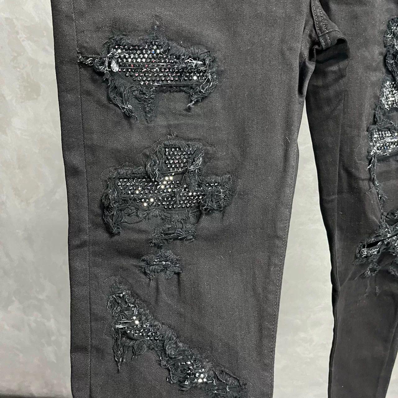 Amiri Amiri Crystal Patch Distressed Jeans 33 Size US 33 - 3 Thumbnail