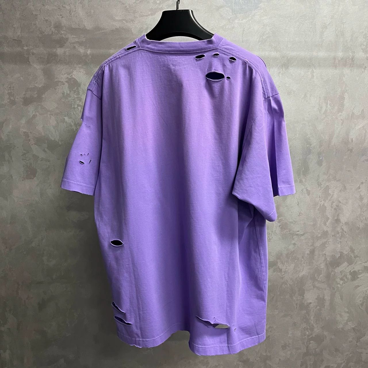 Balenciaga Balenciaga Purple Distressed Logo T-Shirt XS Size US XS / EU 42 / 0 - 6 Thumbnail