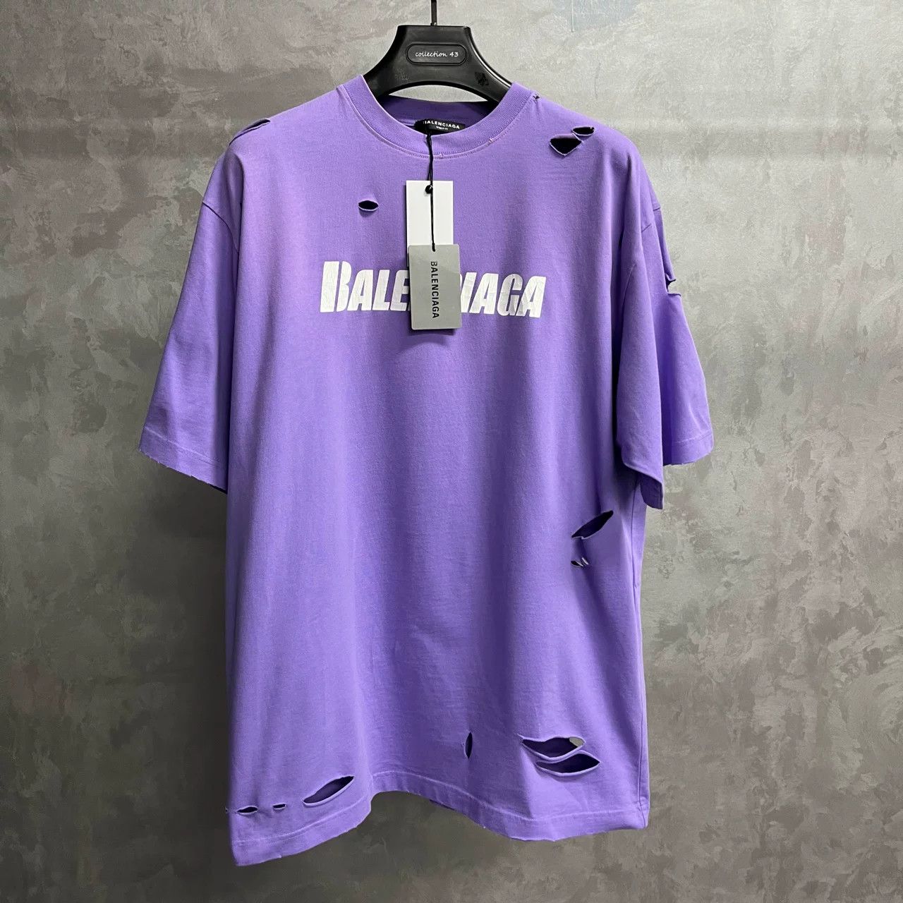 Balenciaga Balenciaga Purple Distressed Logo T-Shirt XS Size US XS / EU 42 / 0 - 2 Thumbnail