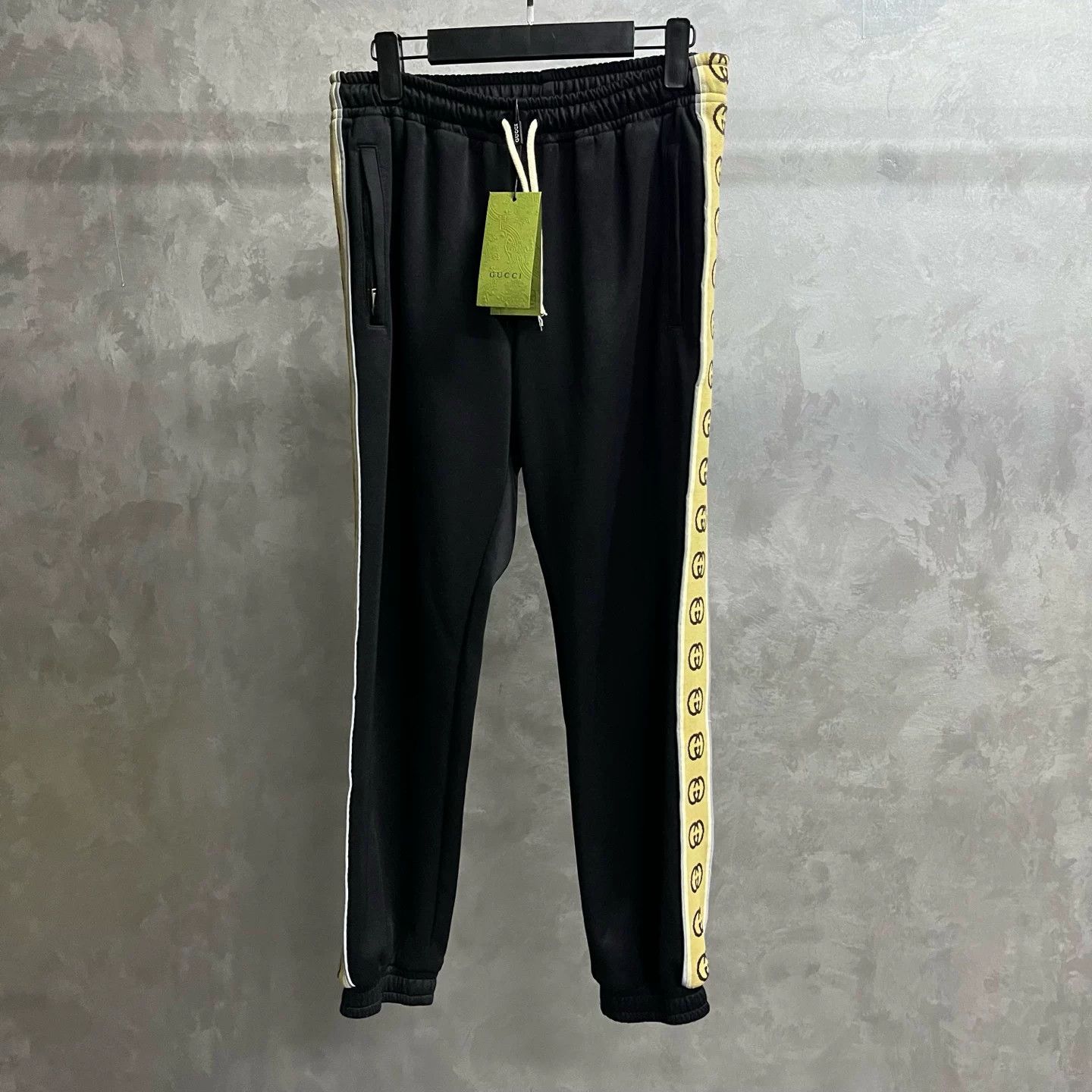 Gucci Gucci Logo Side Stripe Sweatpants Size XS Size US 28 / EU 44 - 2 Thumbnail