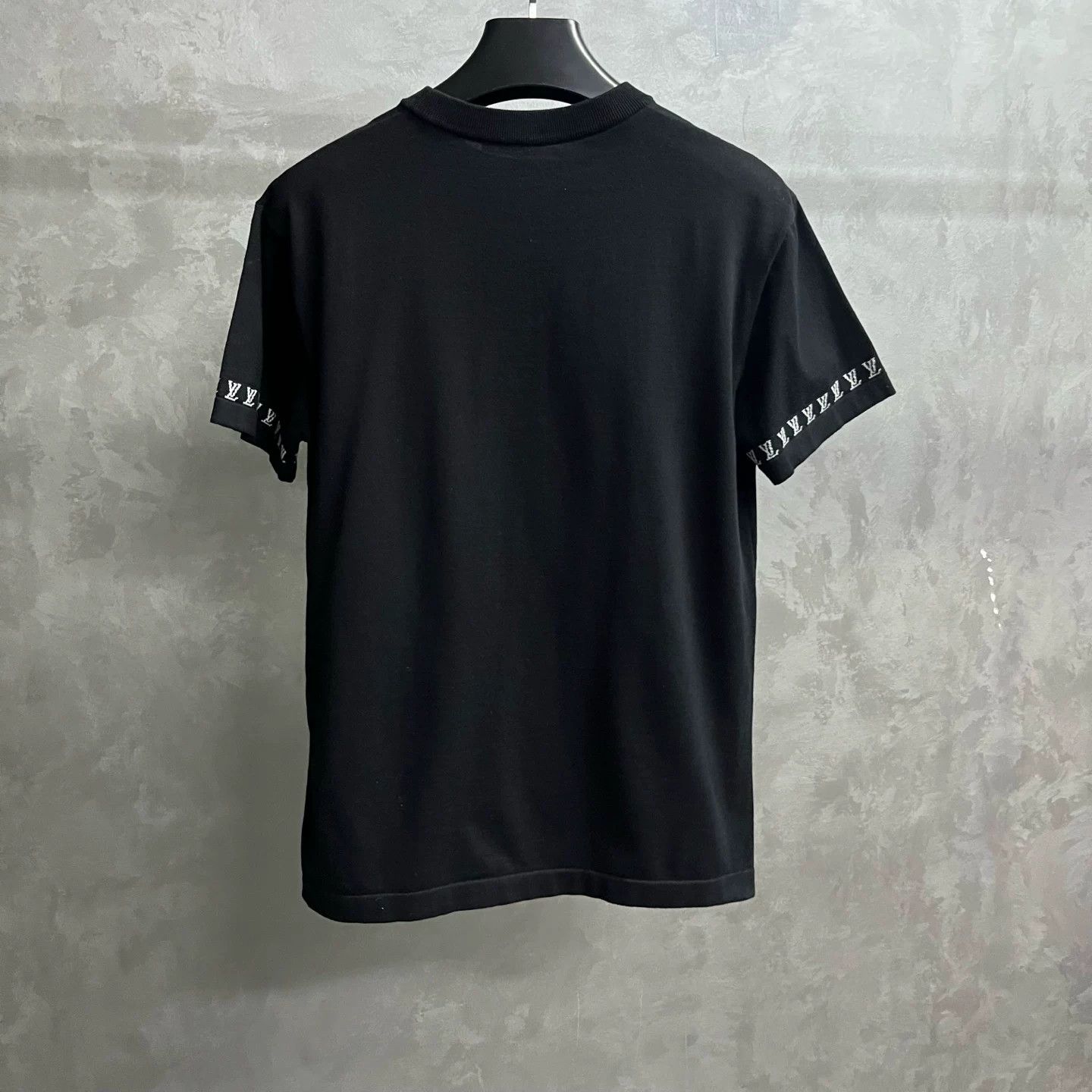 Louis Vuitton Louis Vuitton Jacquard Monogram T-Shirt XS Size US XS / EU 42 / 0 - 6 Thumbnail