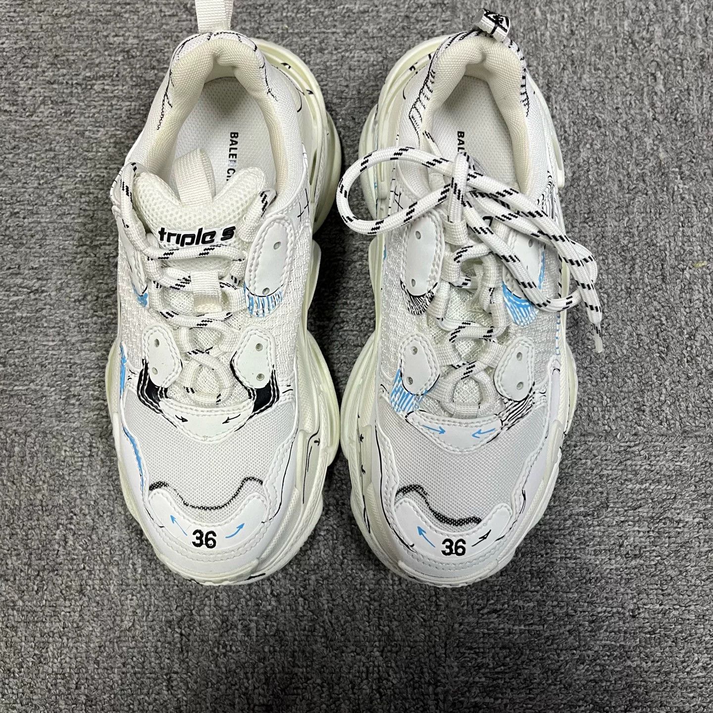 Balenciaga Balenciaga Graffiti Triple S Sneakers 36 Size US 6 / IT 36 - 4 Thumbnail