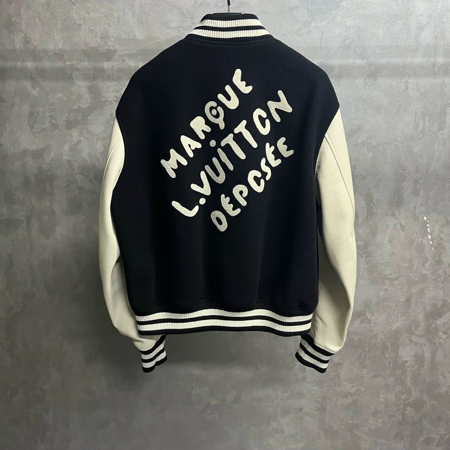 Louis Vuitton Louis Vuitton Logo Print Varsity Jacket 50 Size US M / EU 48-50 / 2 - 6 Thumbnail