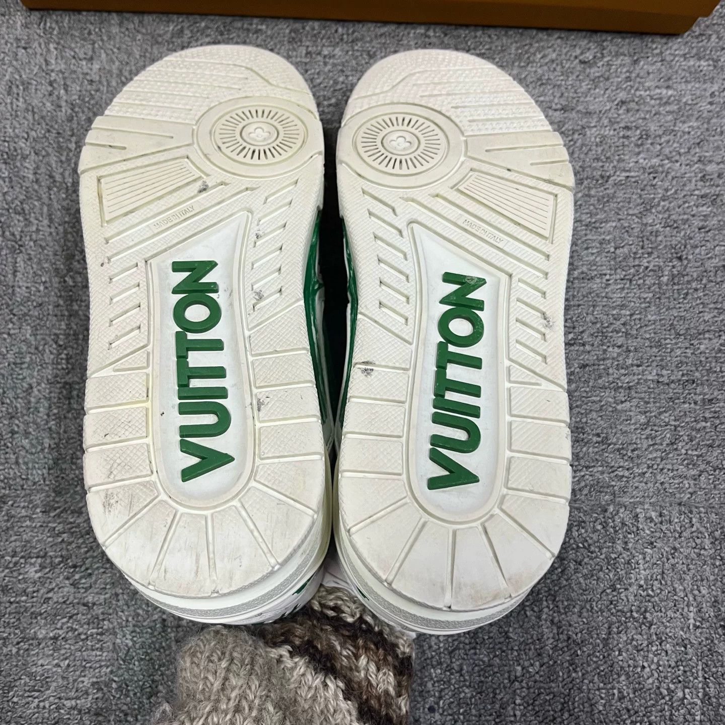 Louis Vuitton Louis Vuitton Green Graffiti Trainer Sneakers Size 8 Size US 9 / EU 42 - 6 Thumbnail