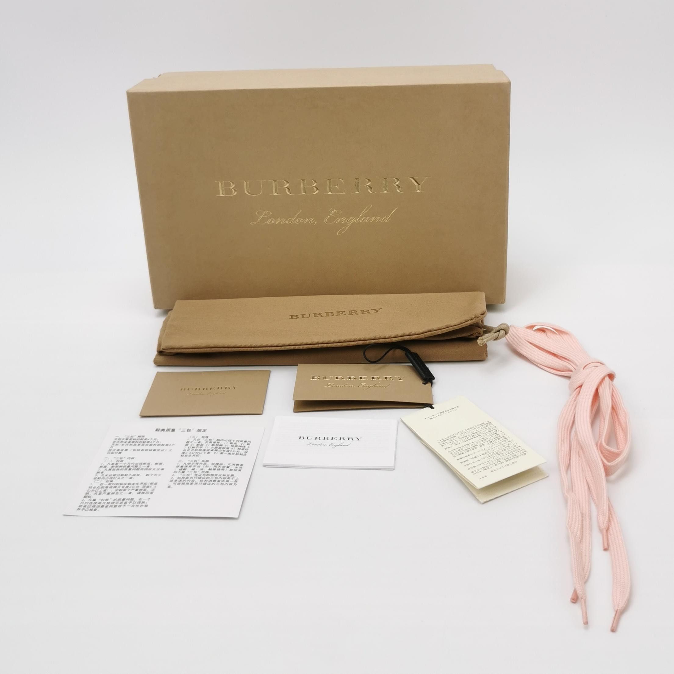 Burberry Burberry Women 5 Lowtop Sneakers Size US 5 / IT 35 - 6 Thumbnail