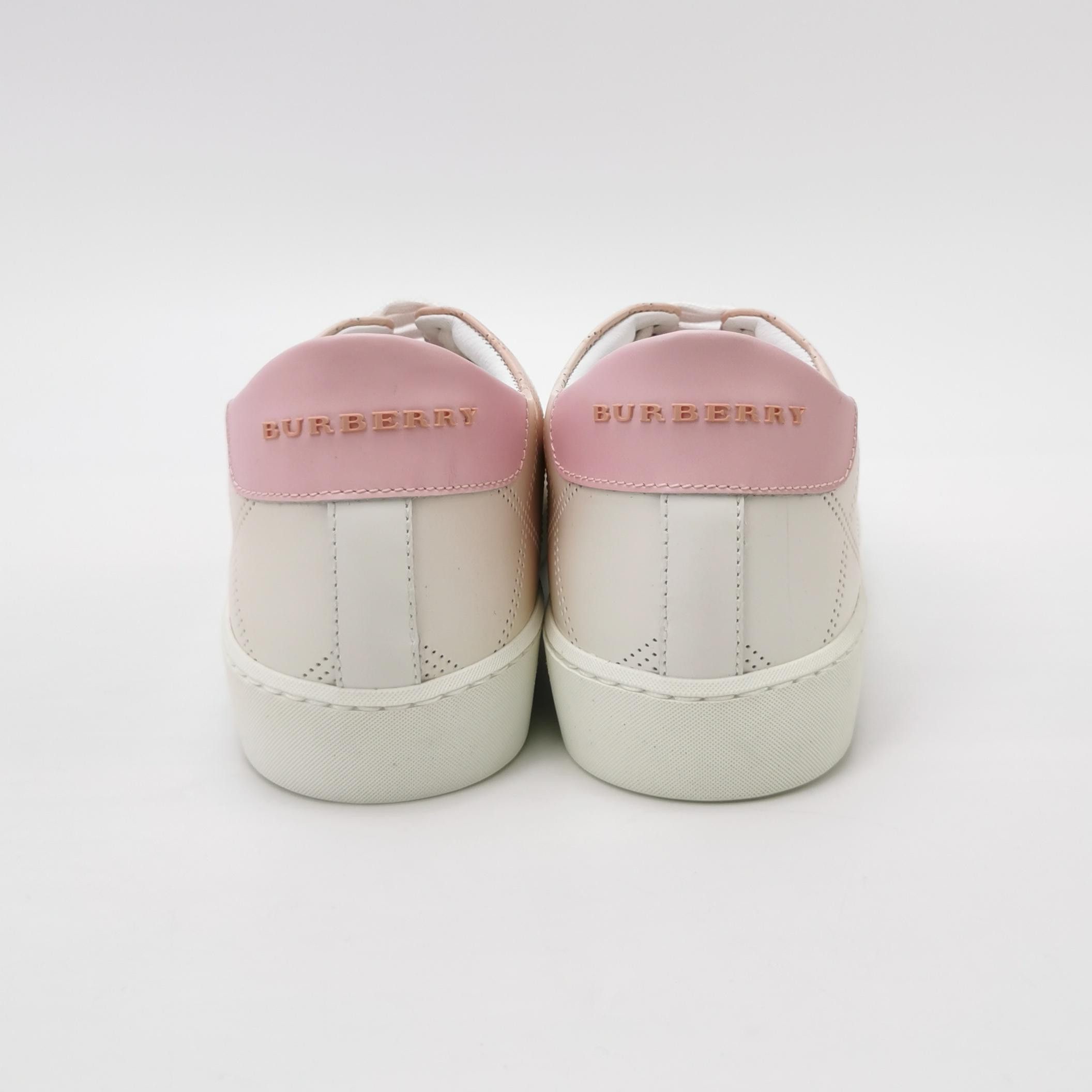 Burberry Burberry Women 5 Lowtop Sneakers Size US 5 / IT 35 - 4 Thumbnail