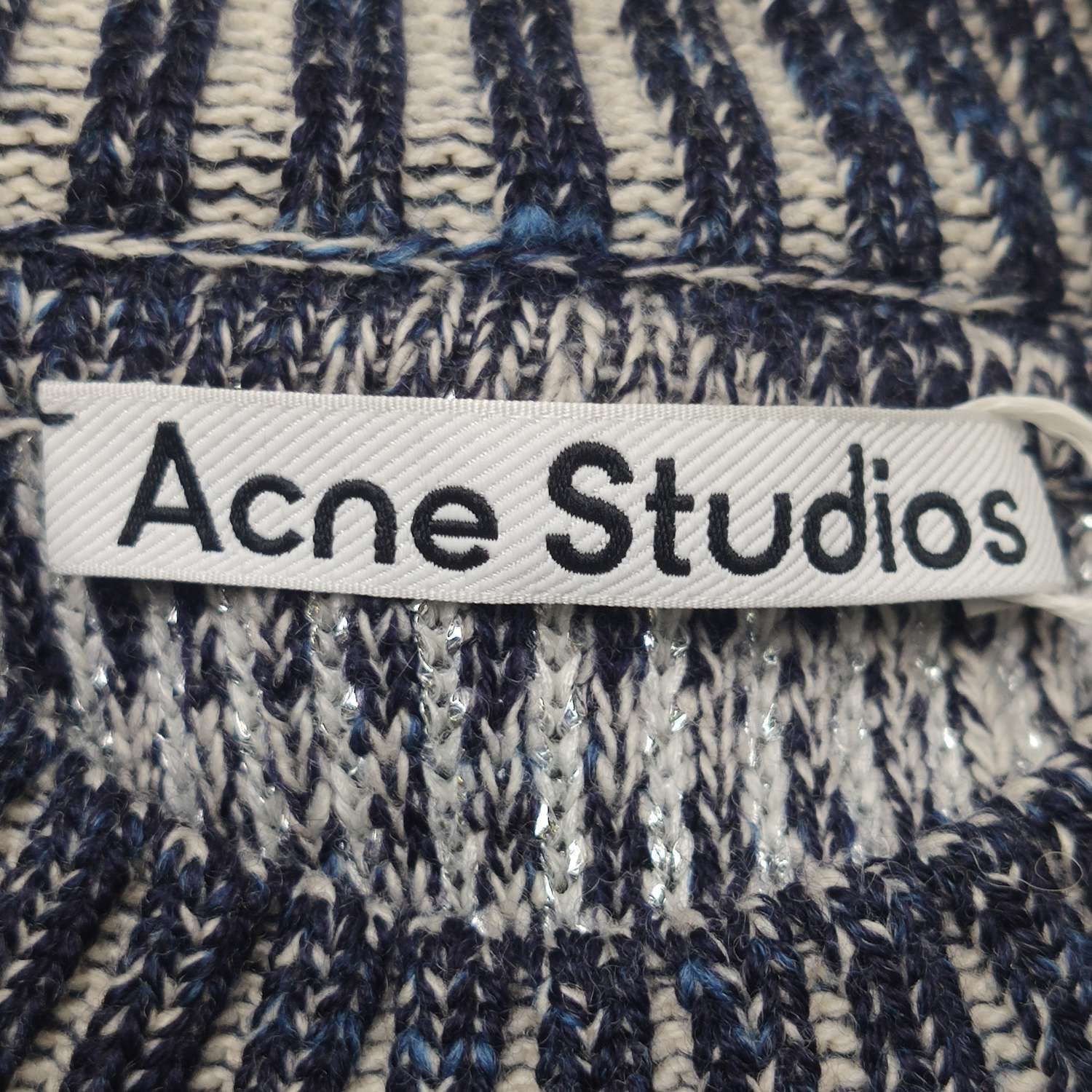 Acne Studios Acne Studios Marled Heart Graphic Sweater XXS Size US XXS / EU 40 - 5 Thumbnail