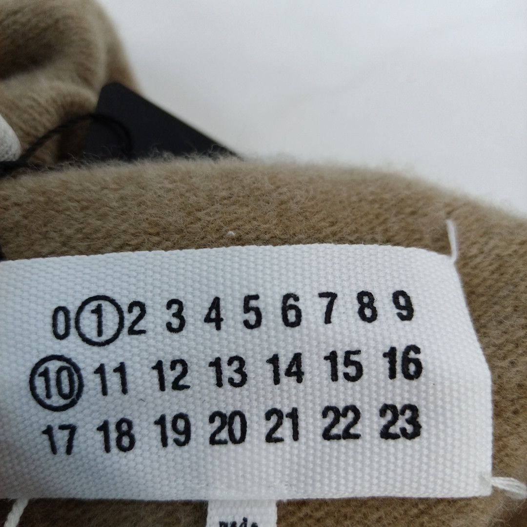 Maison Margiela Maison Margiela V-Neck Wool Sweater S Size US S / EU 44-46 / 1 - 5 Thumbnail